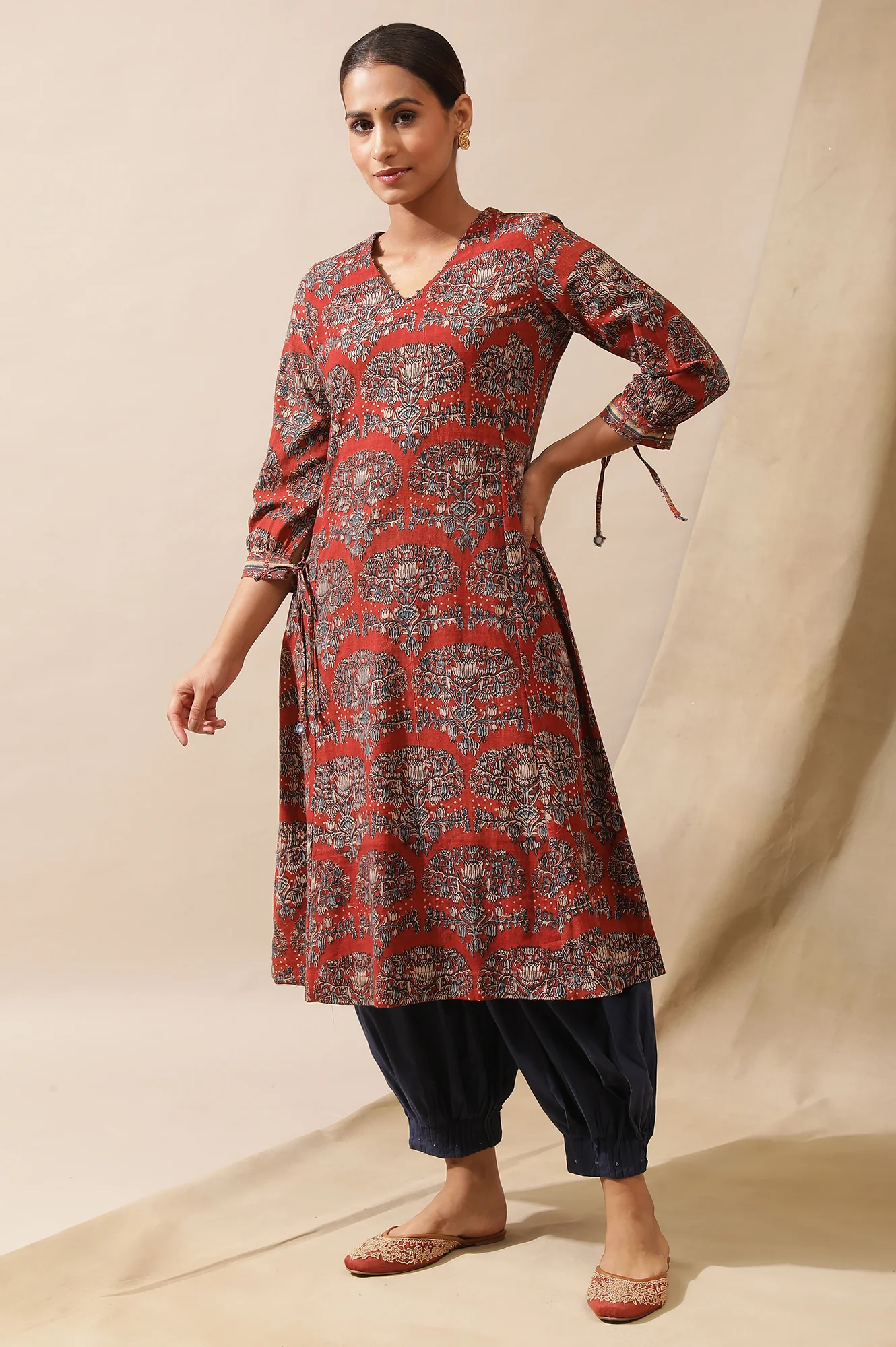 Red Hand Block Print Kurta In Cotton Slub - Image 2