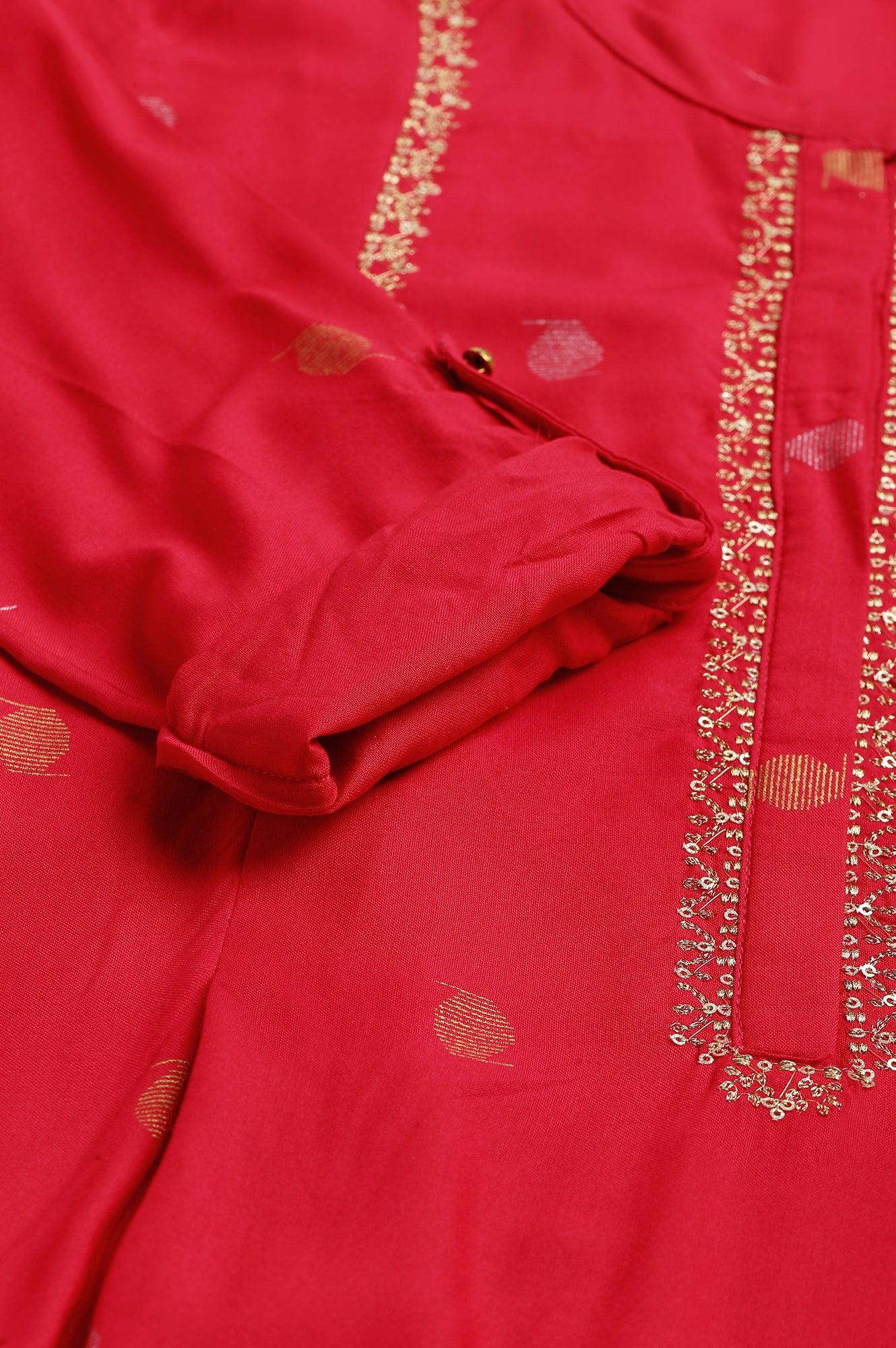 Red Mettalic Embroidered kurta With Pleats - Image 7