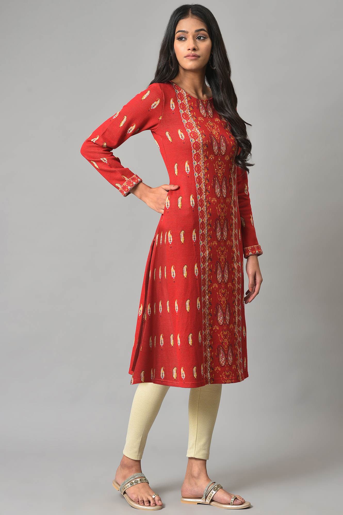 Red Paisley Printed Winter kurta - Image 3