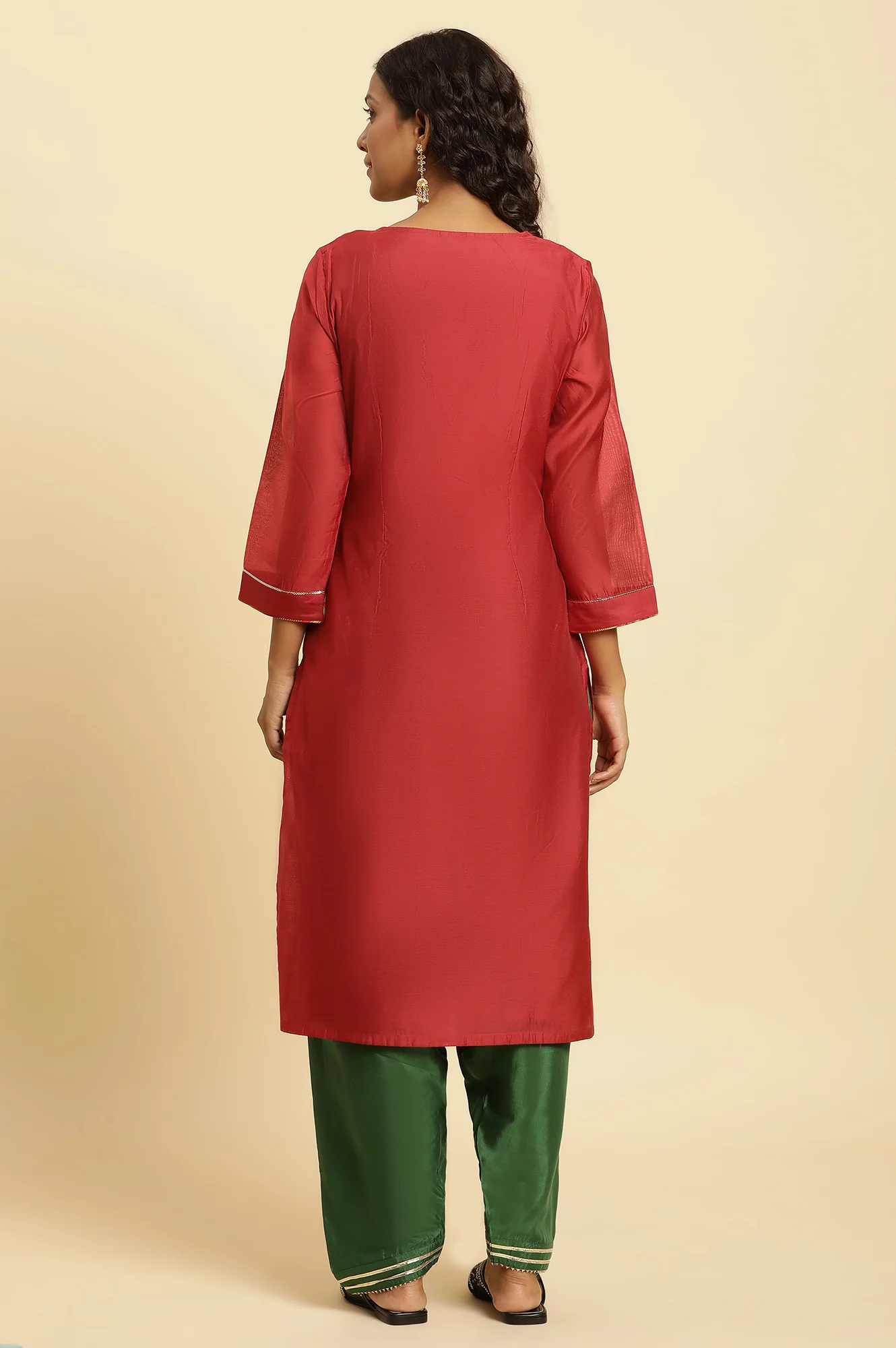 Red Solid Embroidered Dori Straight Chanderi Kurta - Image 4