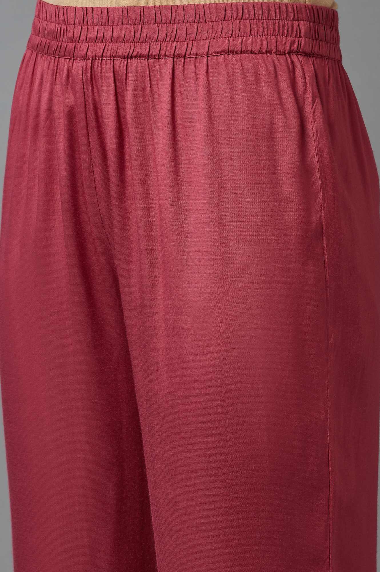 Red Solid Slim Pants in Straight Silhouette - Image 6