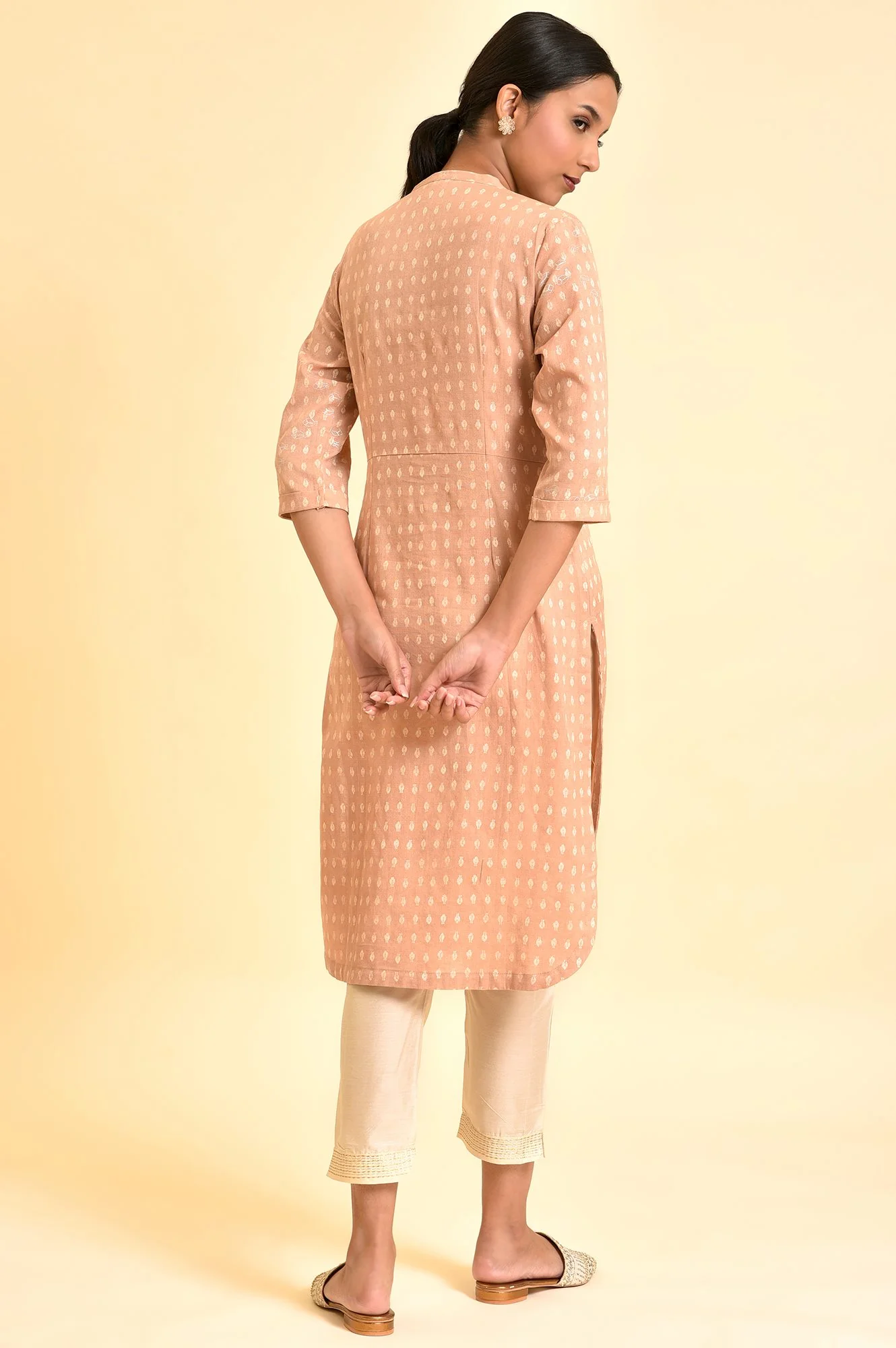 Rosedust Pink Printed Mandarin Collar Cotton Flax Kurta And Slim Pants Set - Image 3