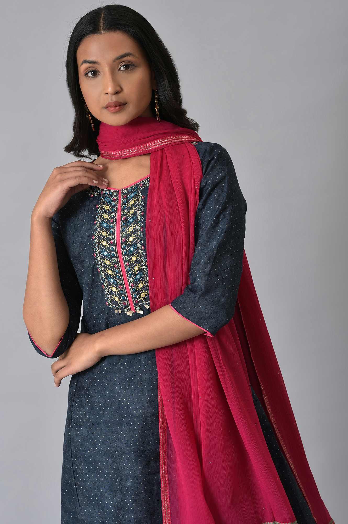 Royal Blue Printed kurta With Pink Printed Slim Pants And Dupatta - Image 5