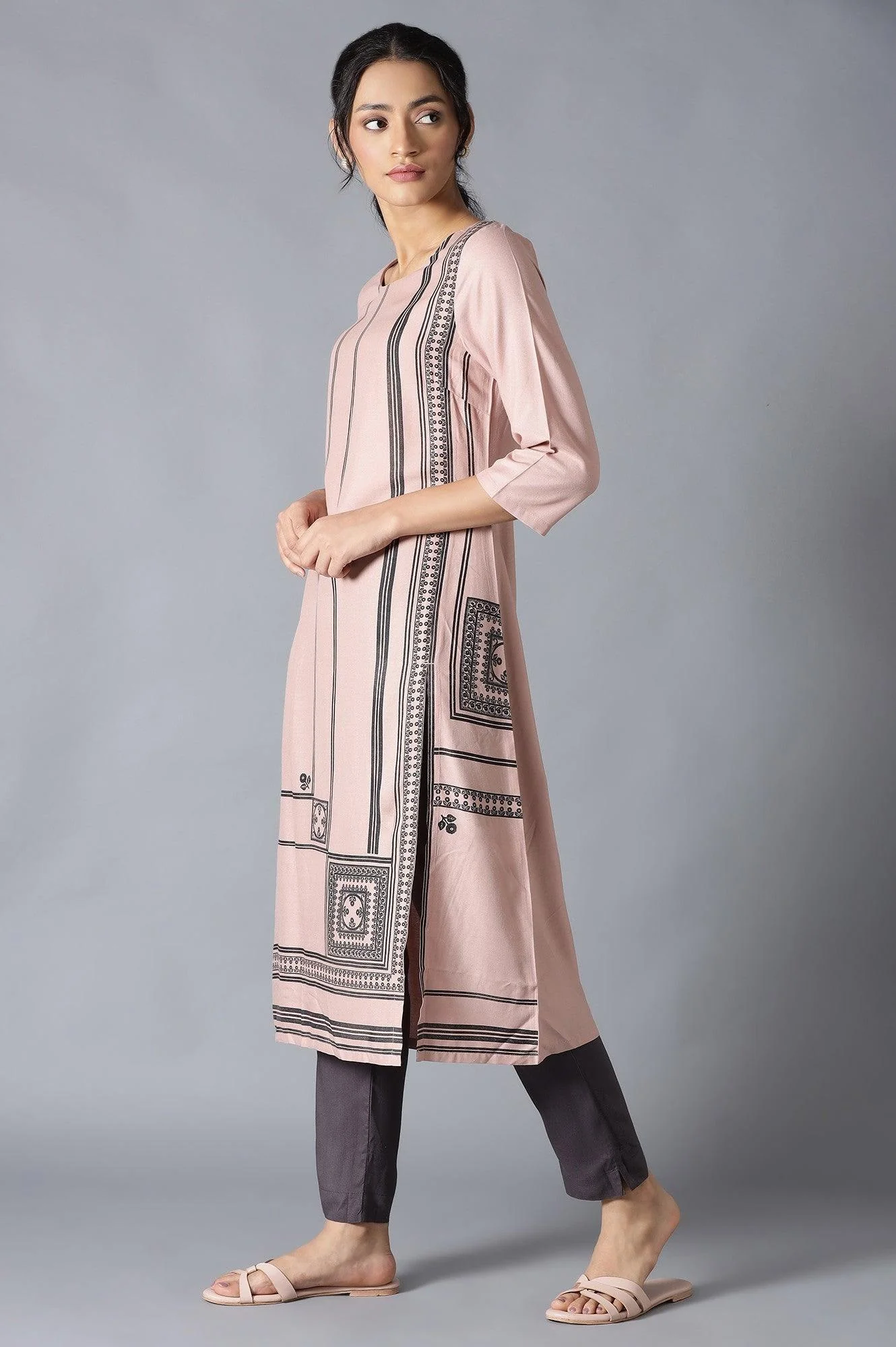 Salmon Pink Placement Print kurta - Image 3