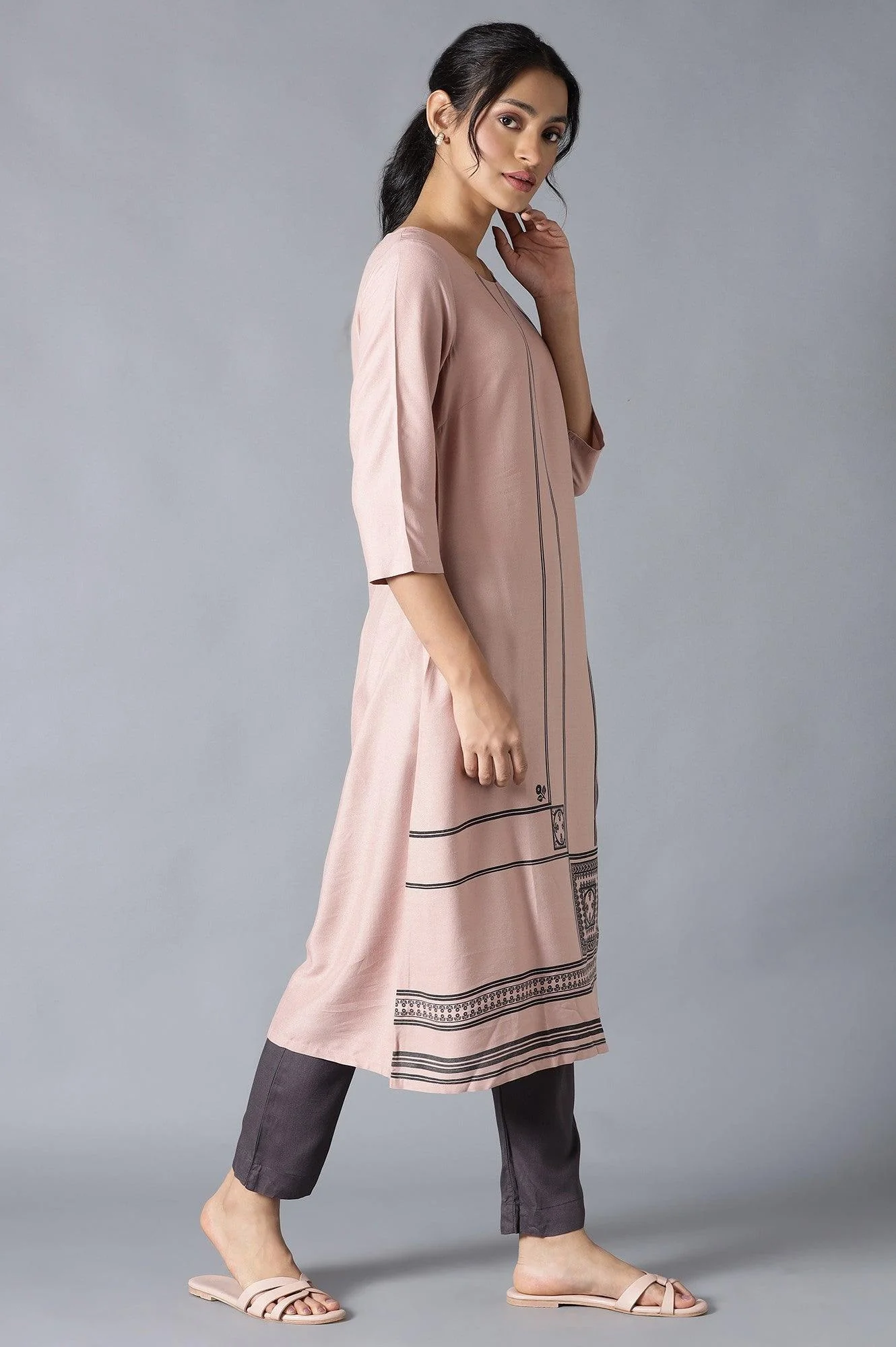 Salmon Pink Placement Print kurta - Image 4