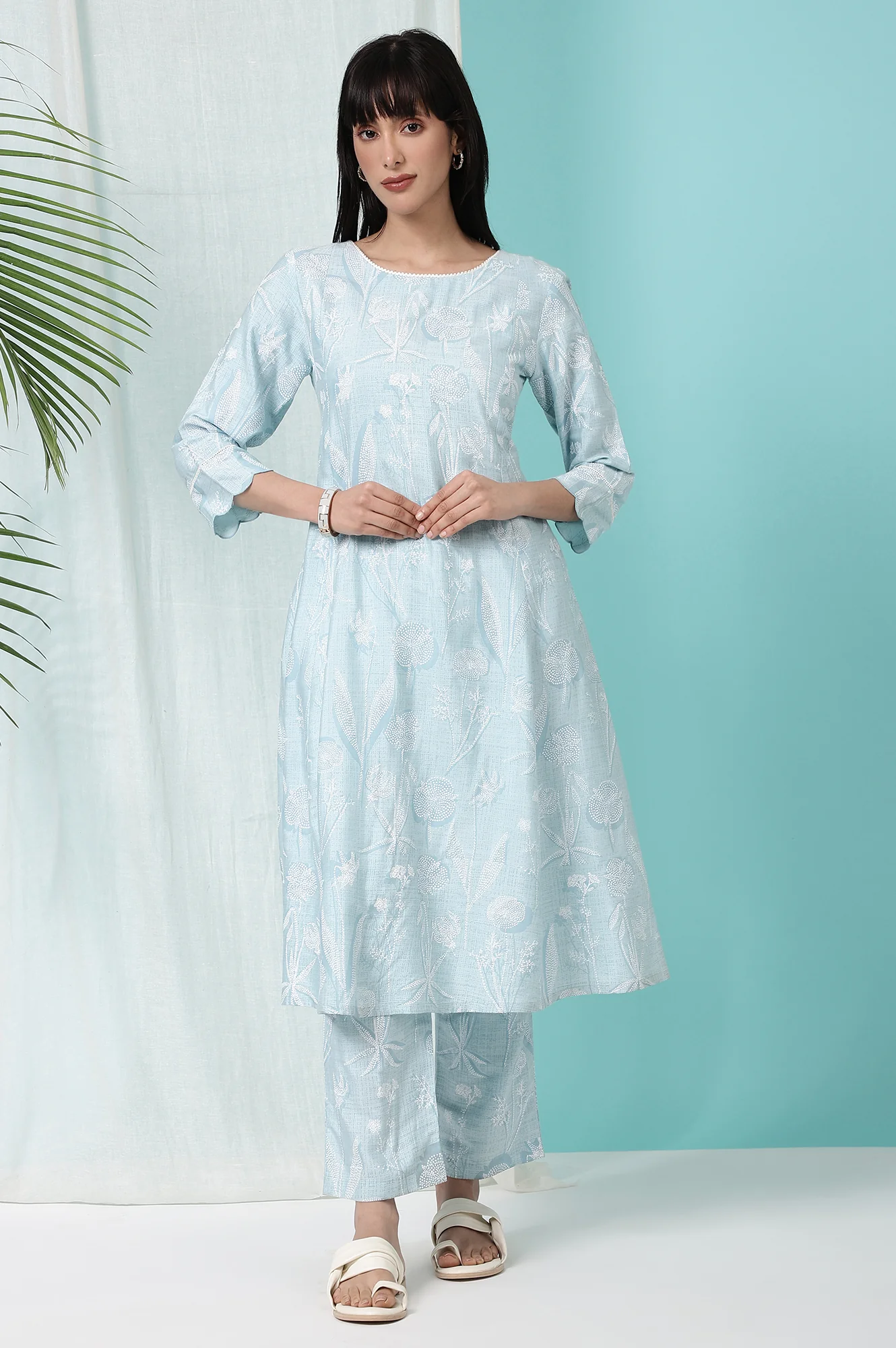 Sky Blue Floral Printed A-line Kurta and Pants Co-ord Set - Image 3