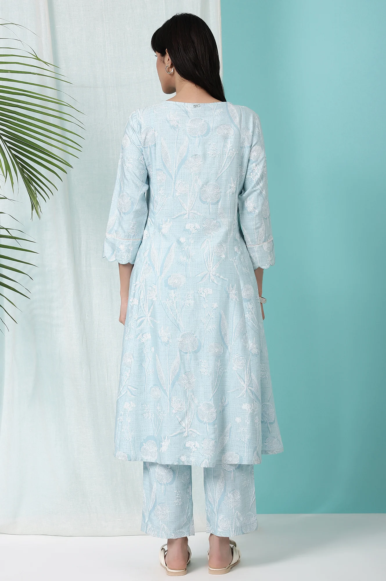 Sky Blue Floral Printed A-line Kurta and Pants Co-ord Set - Image 6