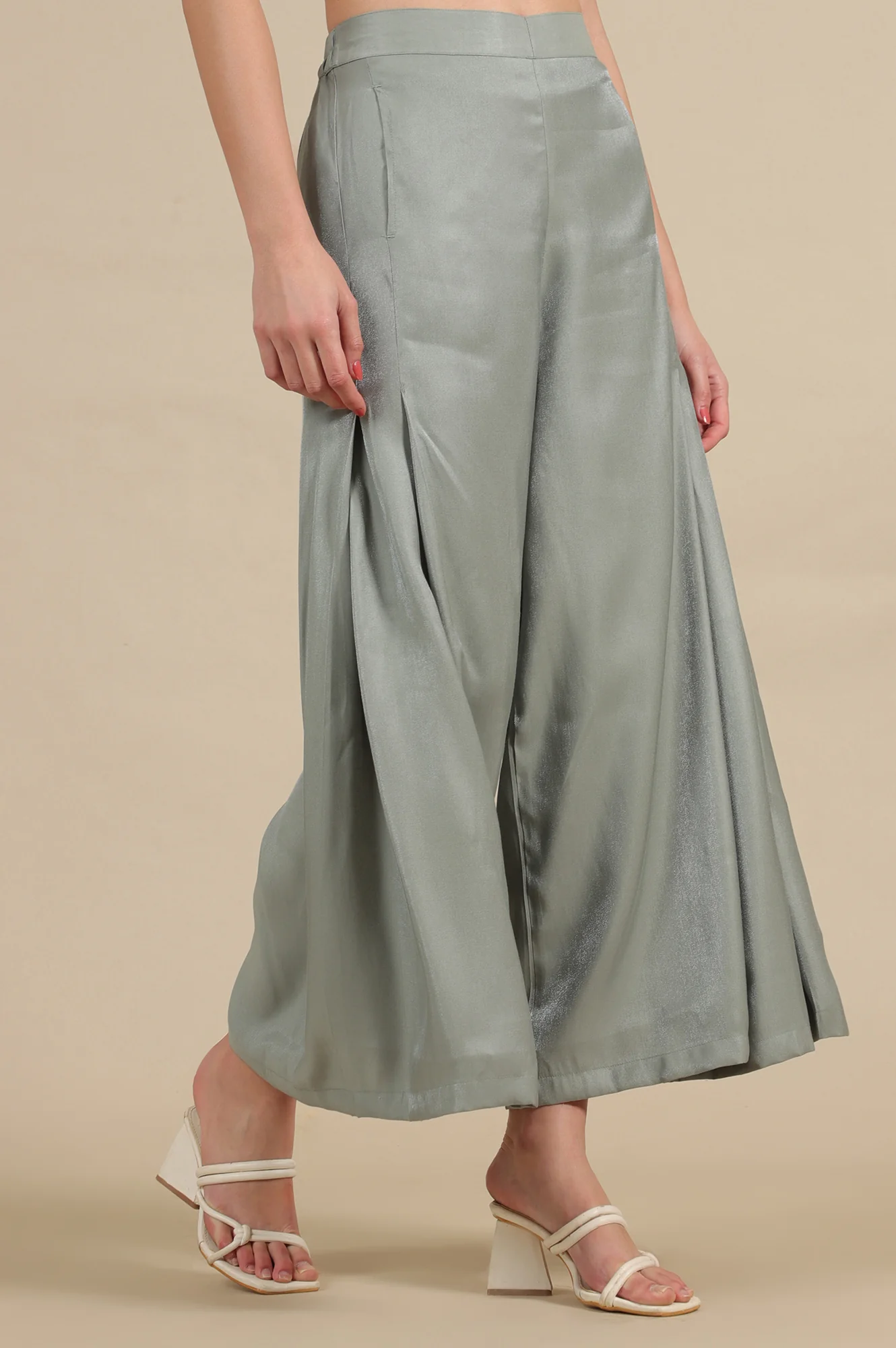Grey Solid Flared Rayon Palazzo With Pleated Detail - Image 4