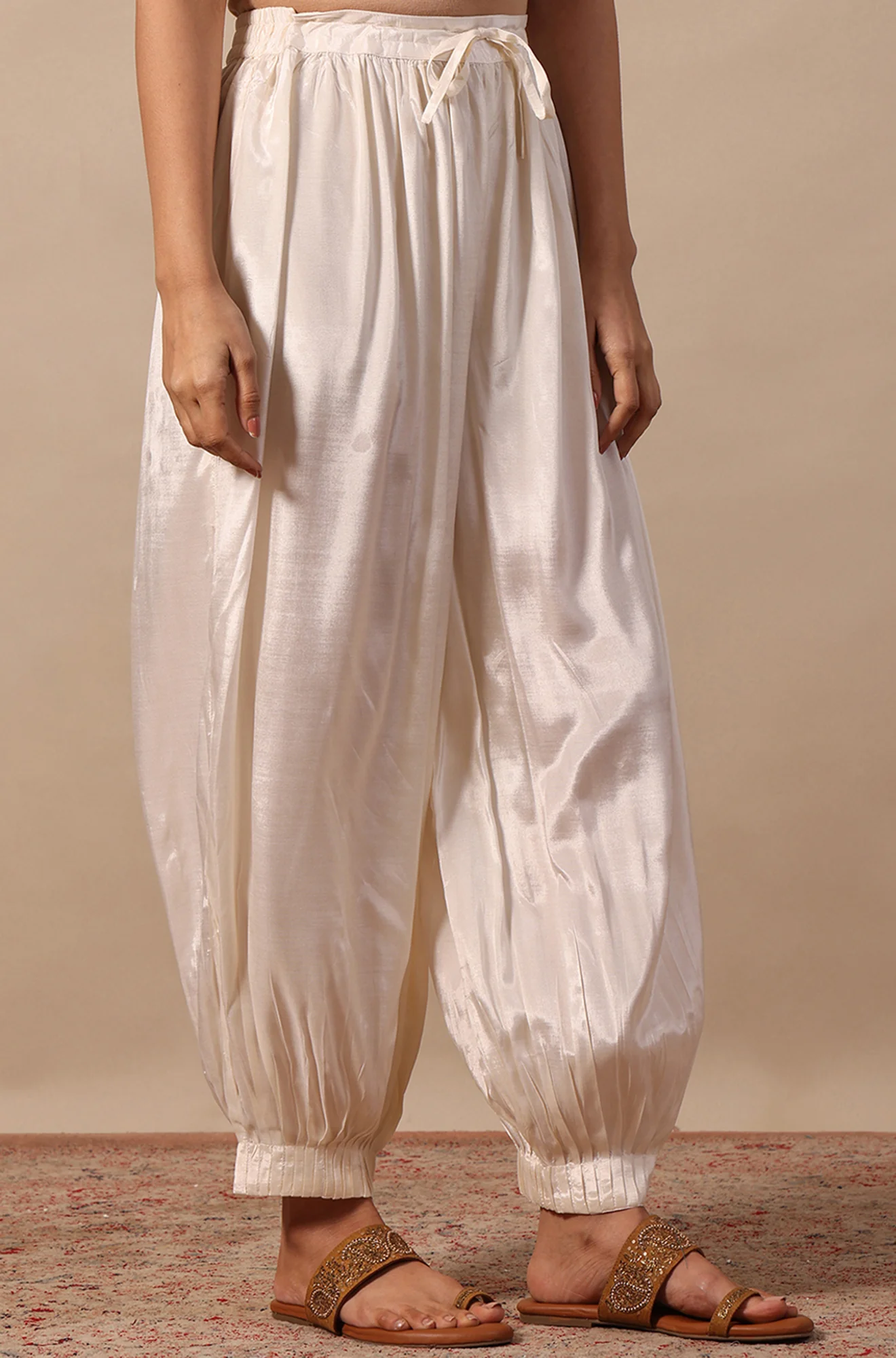 Cream Solid Viscose Gathered Salwar - Image 6
