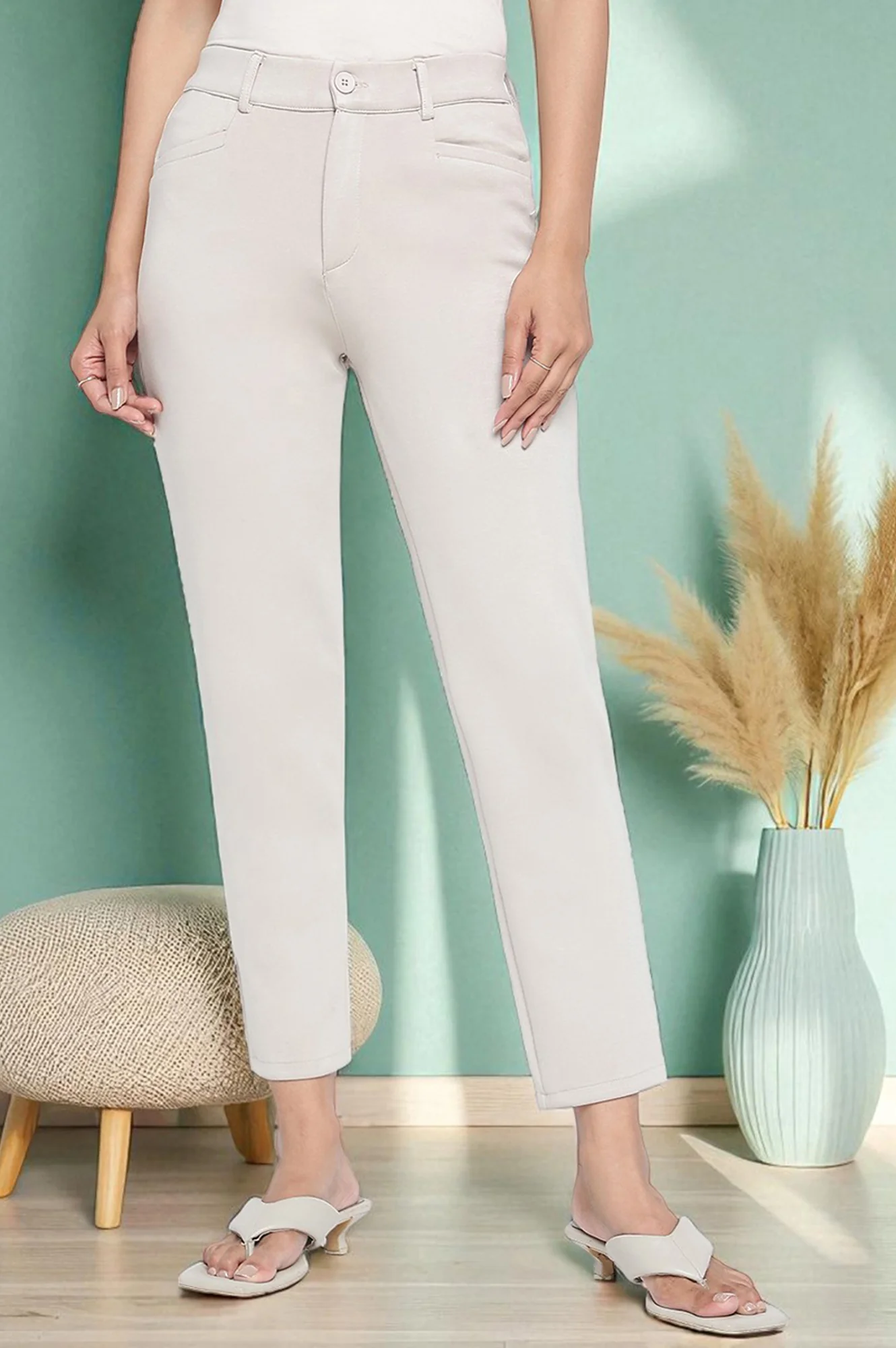 Tan Solid Mid Rise Trouser in Ankle Length