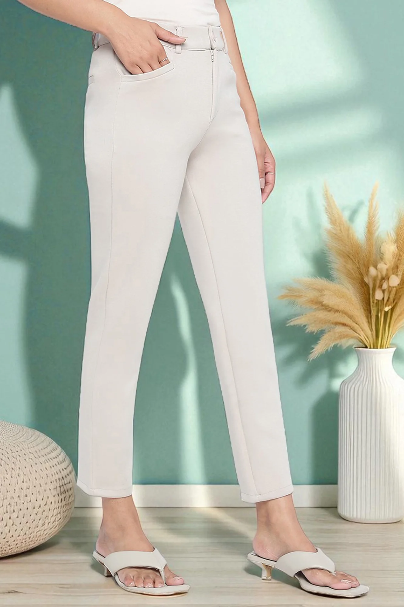 Tan Solid Mid Rise Trouser in Ankle Length - Image 3