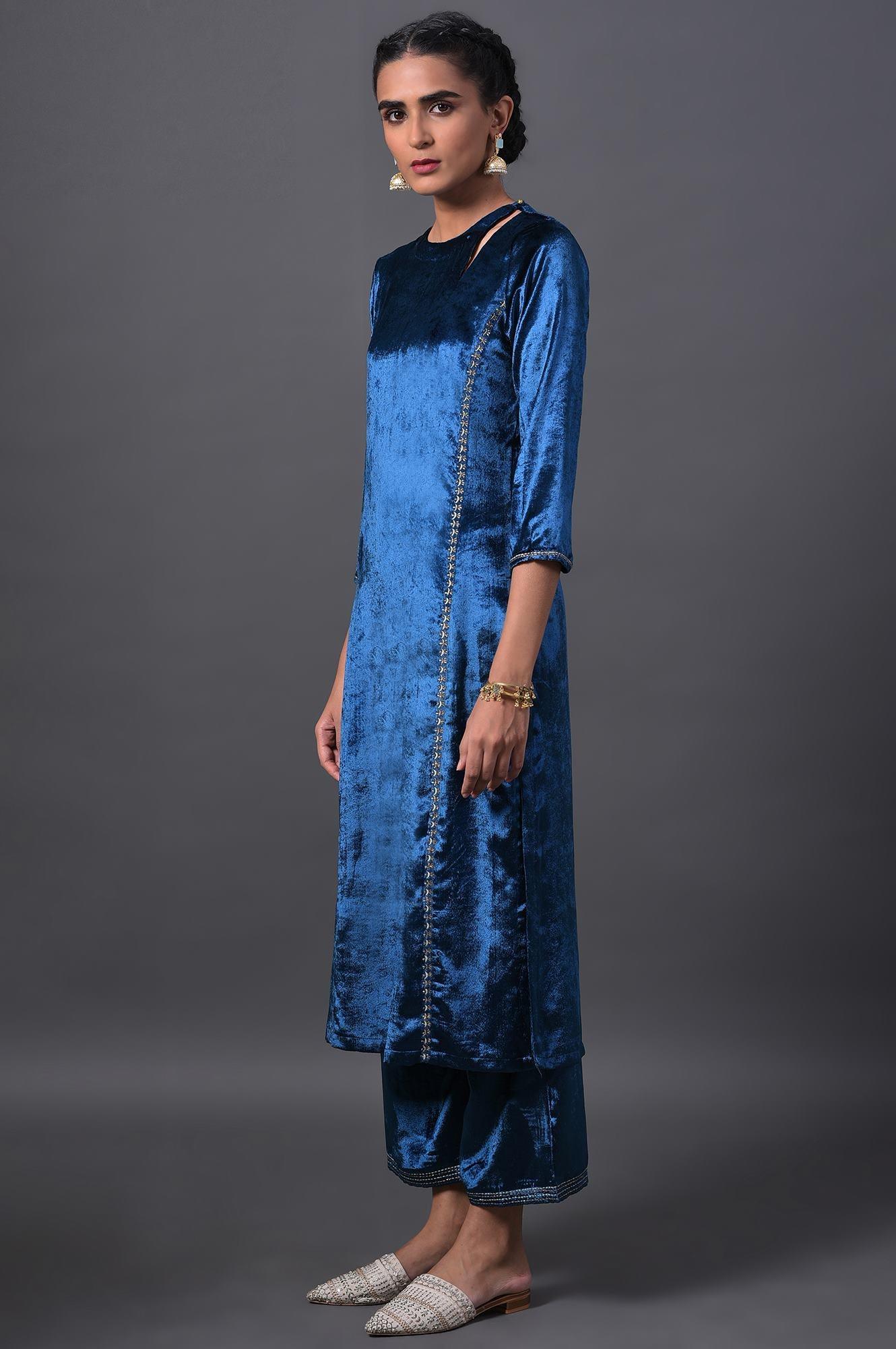 Teal Blue Embroidered Velvet kurta With Straight Pants - Image 3