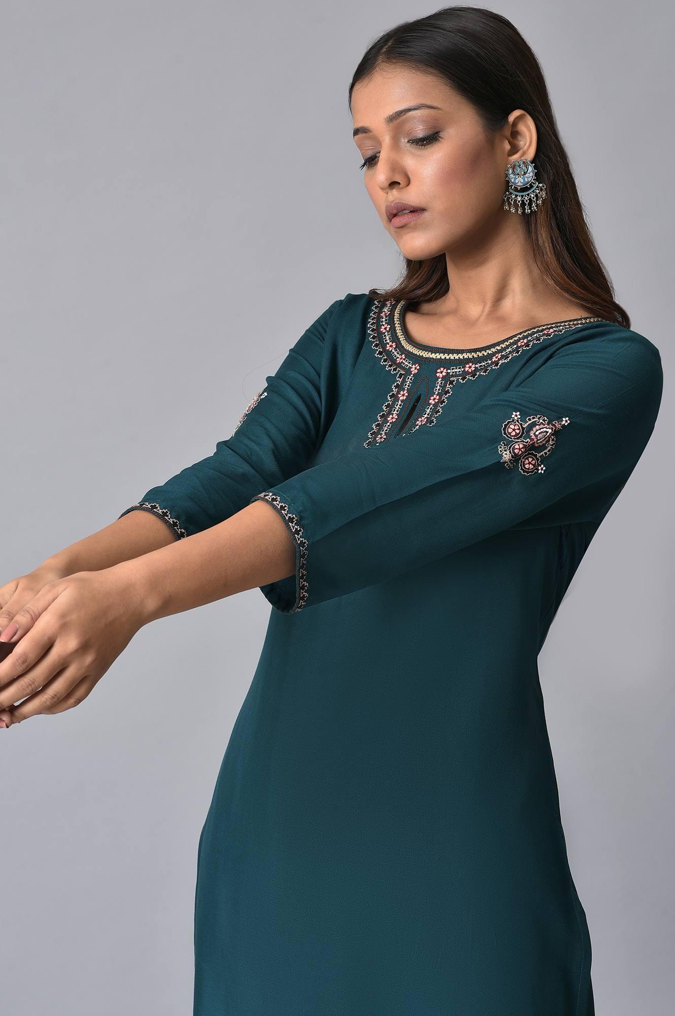 Teal Embroidered Round Neck kurta - Image 5