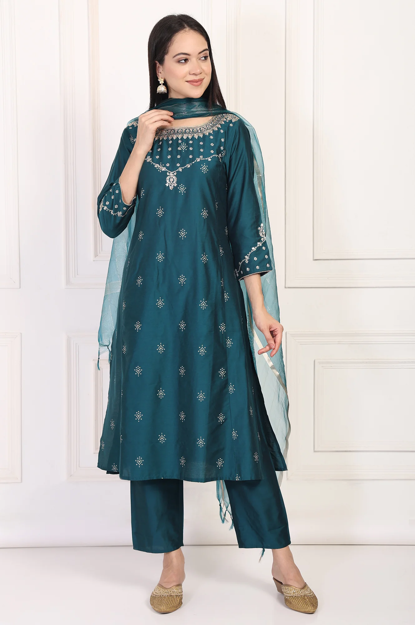 Teal Embroidered Straight Kurta with Straight Pants and Dupatta Set - Image 2