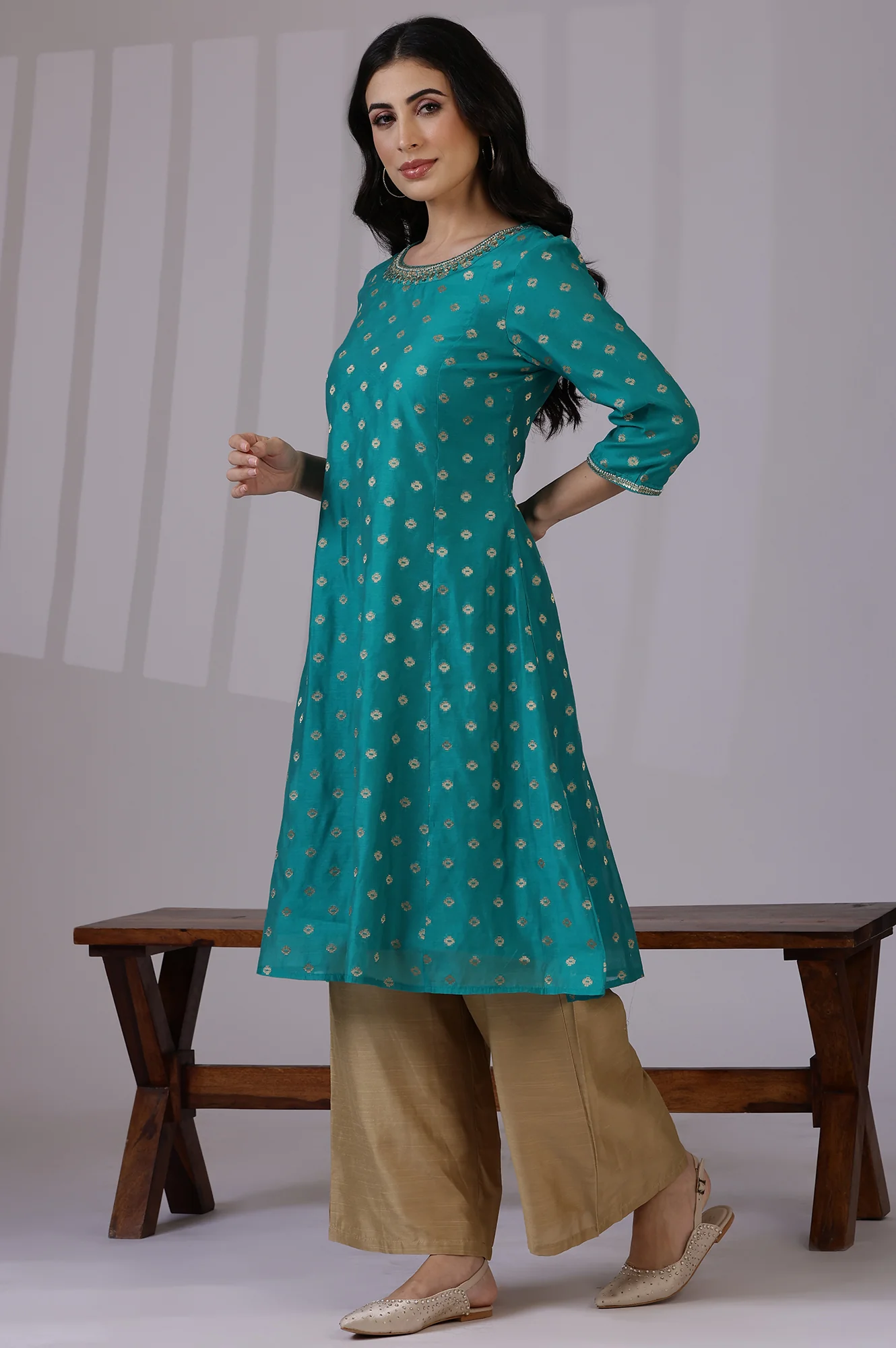 Teal Green Yarn-Dyed Chanderi Straight Kurta with Embroidered Neck - Image 3