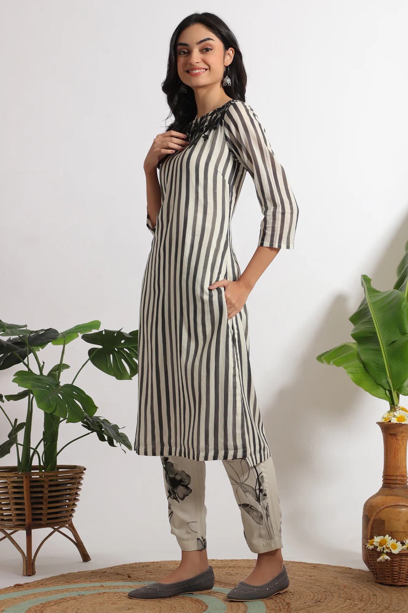 White and Black Embroidered Striped Cotton Crepe Kurta and Straight Pants and Dupatta Set - Image 4