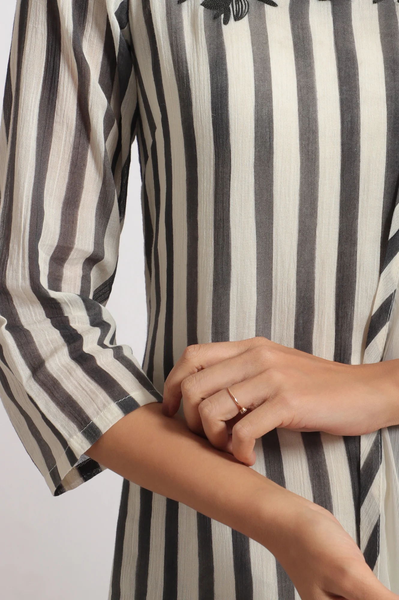 White and Black Embroidered Striped Cotton Crepe Kurta and Straight Pants and Dupatta Set - Image 7