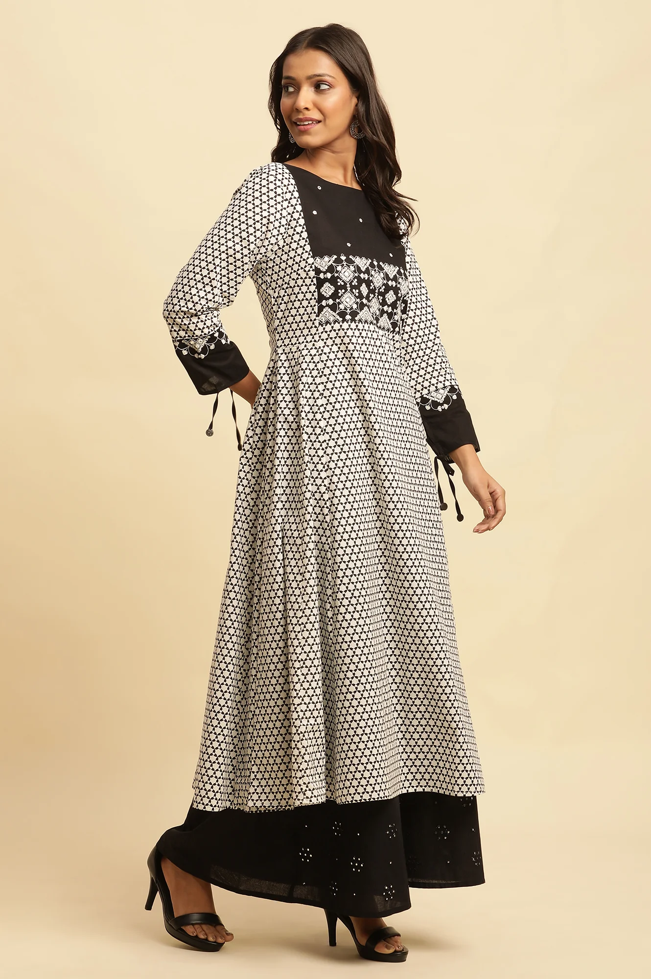 White And Black Printed Flared Kurta With Embroidery - Image 5