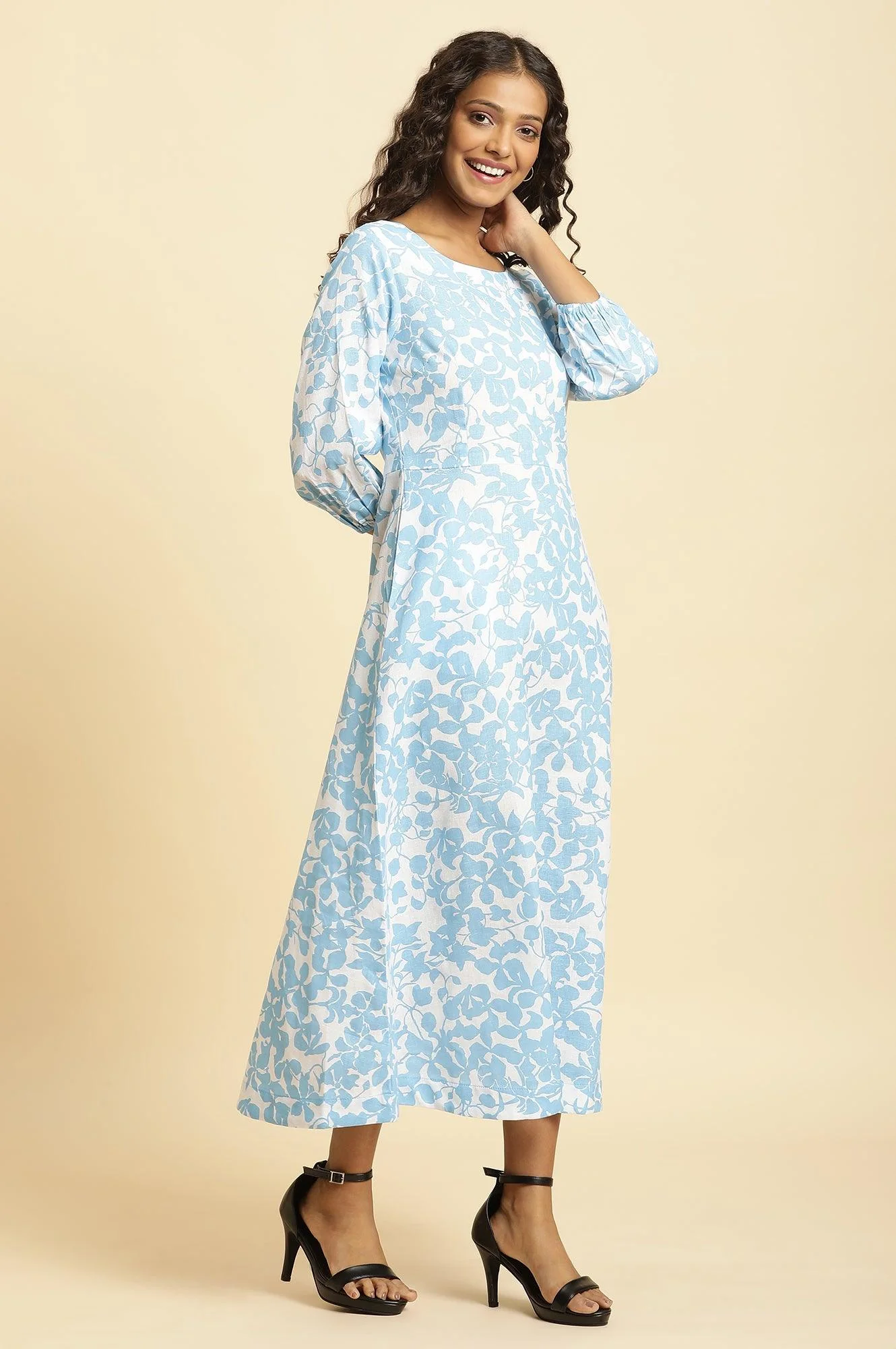 White And Blue Floral Printed Flared Long Dress - Image 5