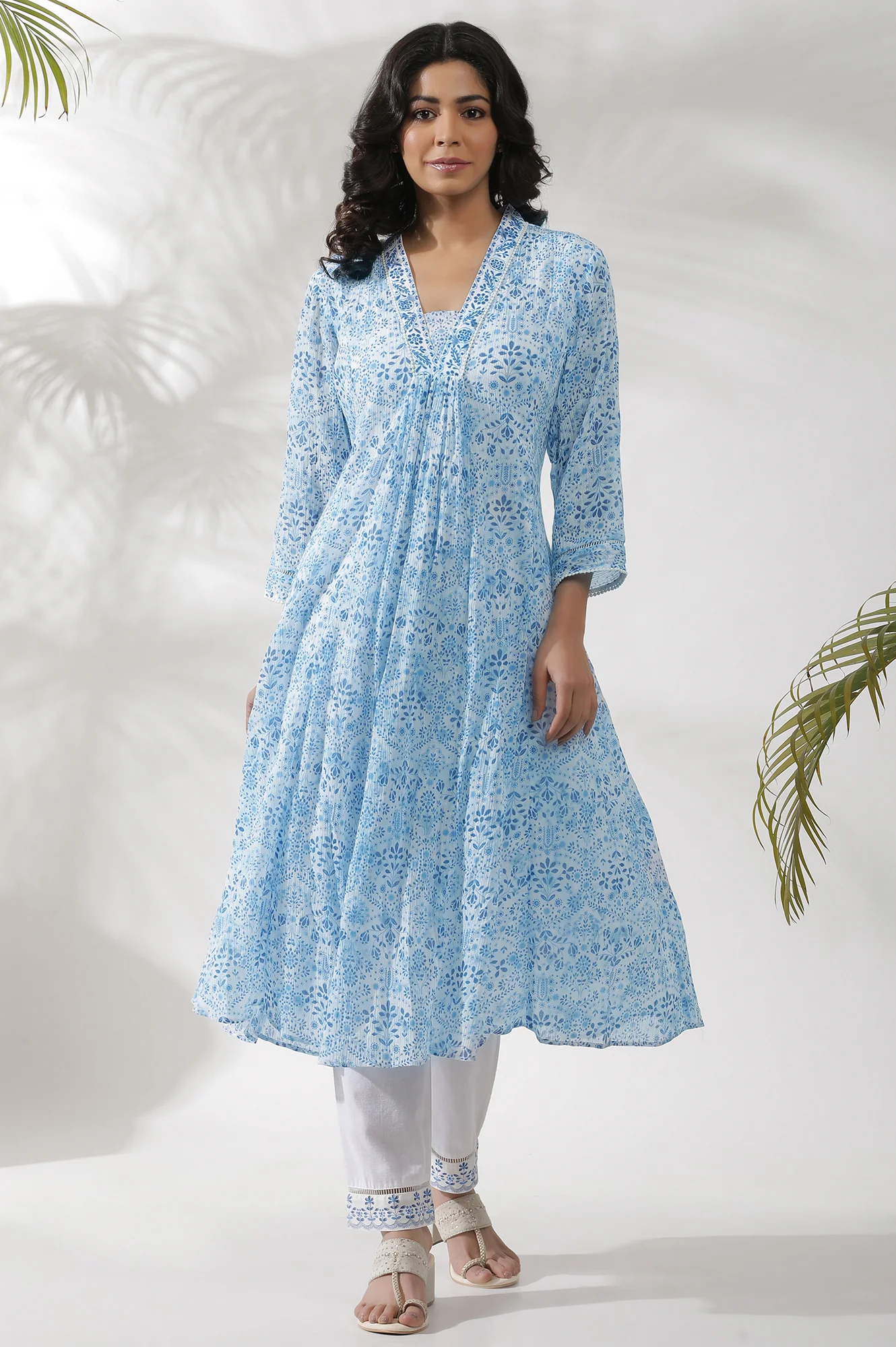 White and Blue Printed Kurta and Pants Set - Image 2