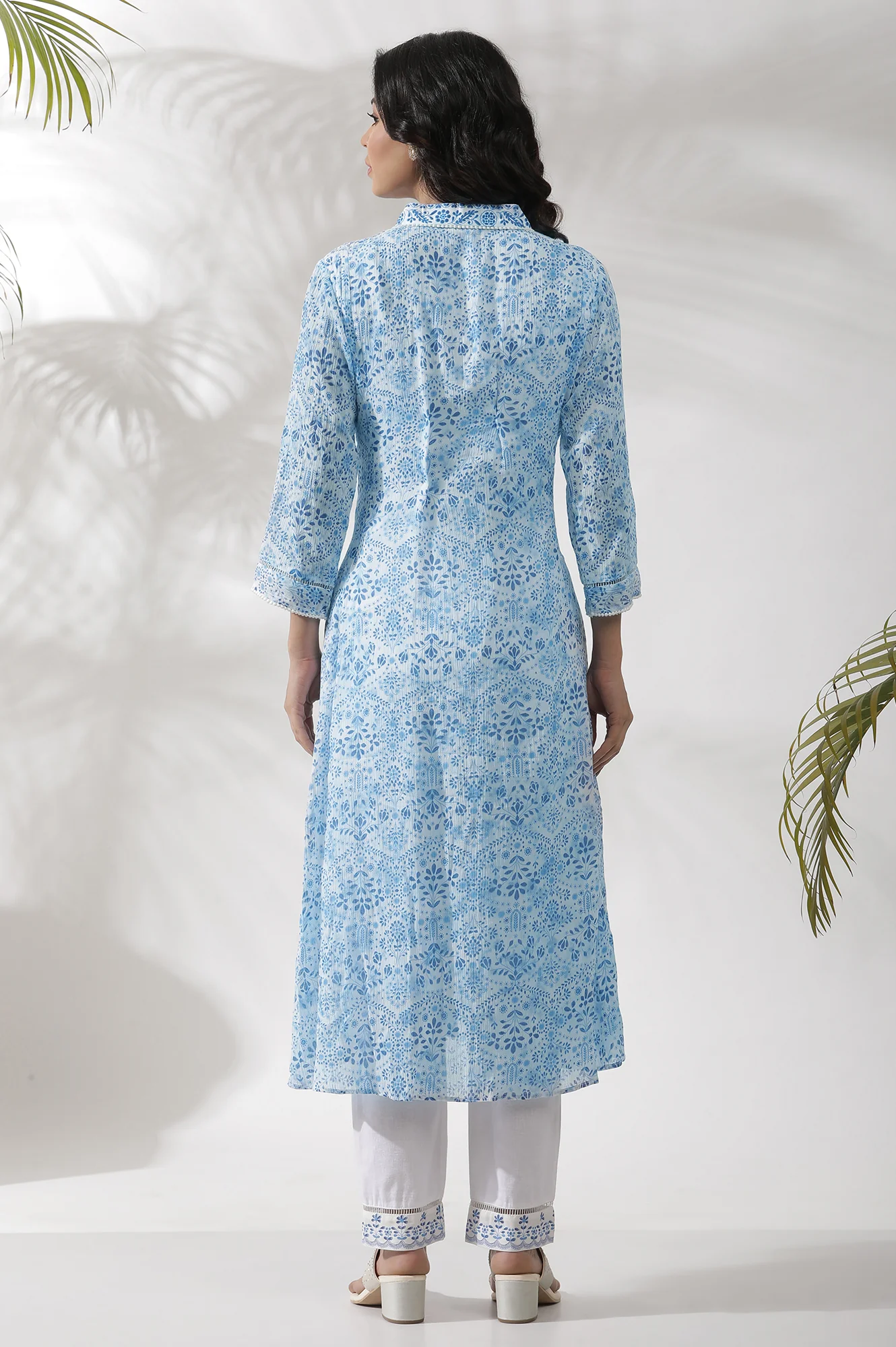 White and Blue Printed Kurta and Pants Set - Image 4