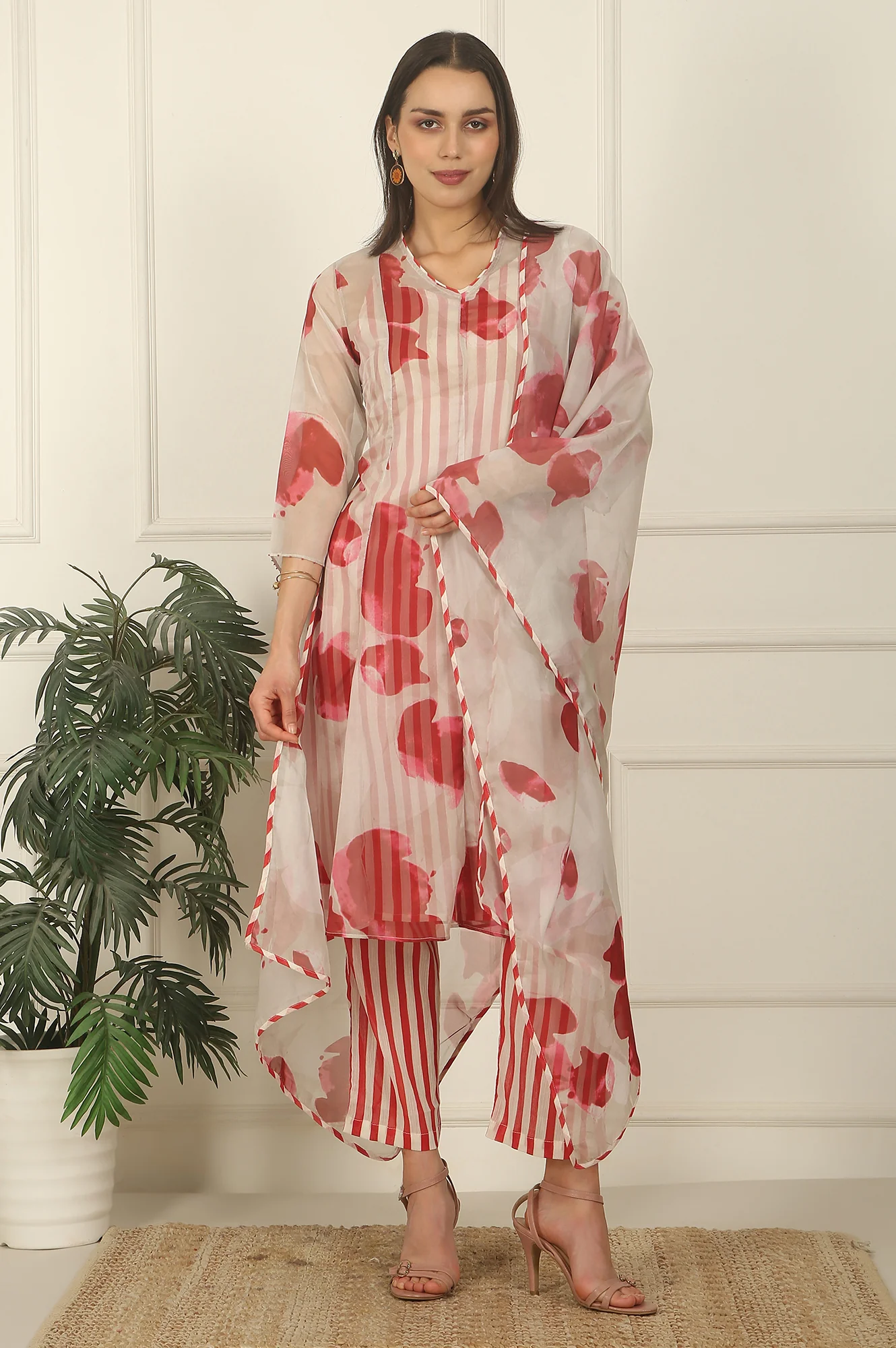 White and Red Printed Layered Organza Kurta, Pants and Dupatta Set - Image 3