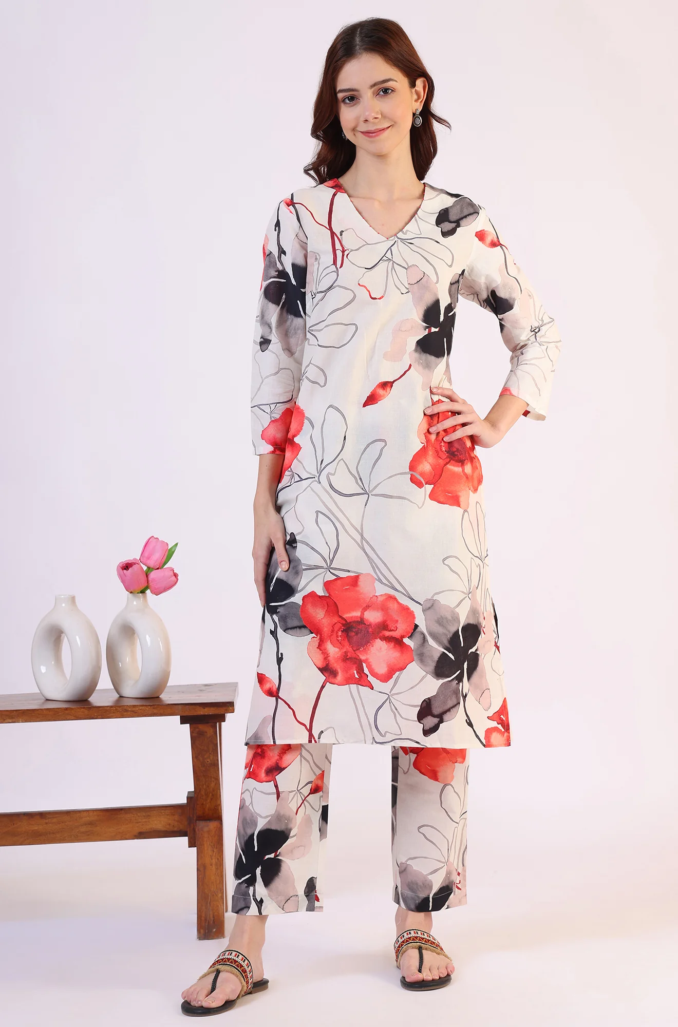 White Bold Floral Printed Pure Cotton Straight Kurta and Pants Co-ord Set - Image 3