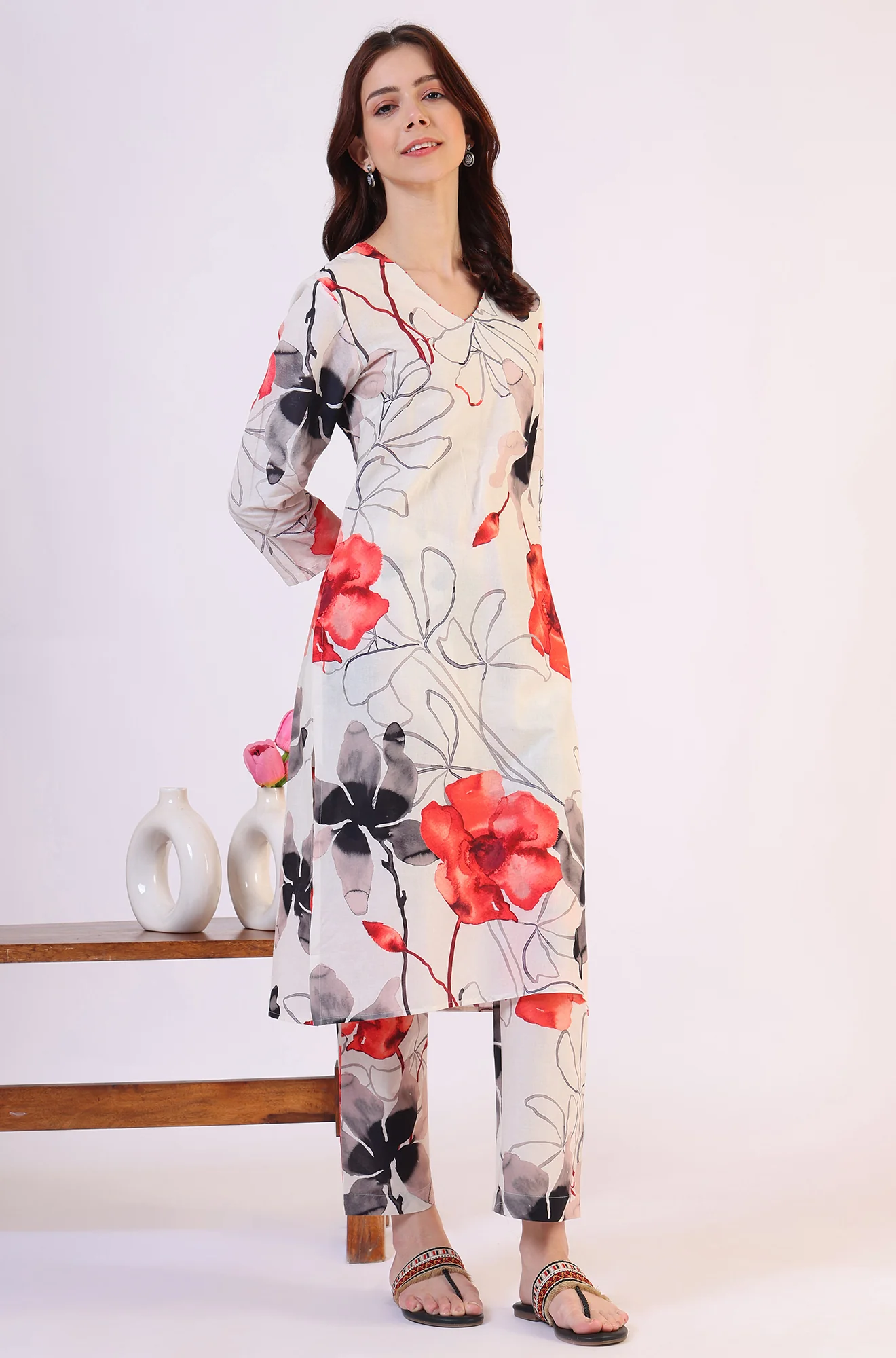 White Bold Floral Printed Pure Cotton Straight Kurta and Pants Co-ord Set - Image 7