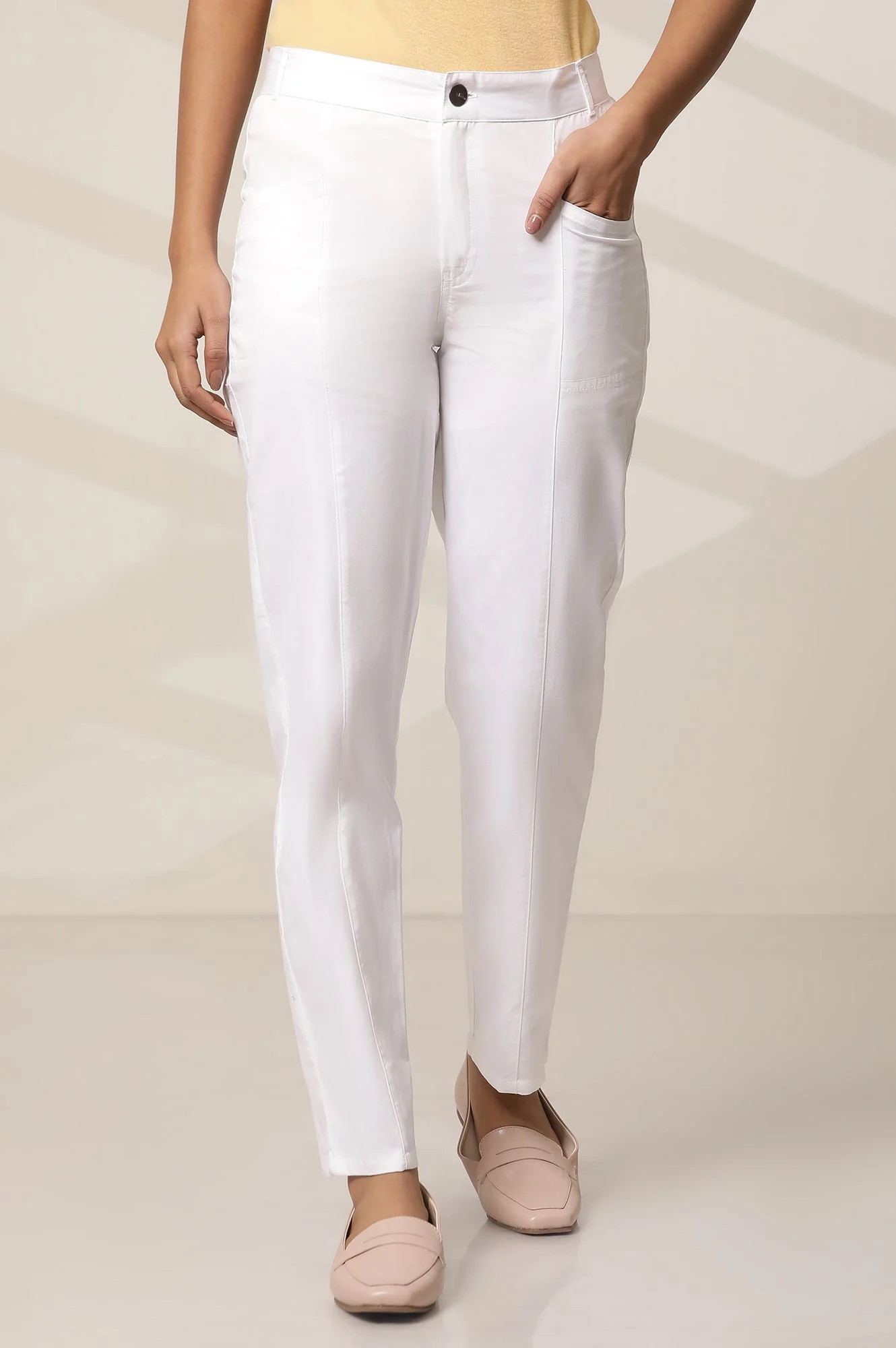 White Solid Straight Fit Cotton Pants With Front Pockets - Image 2