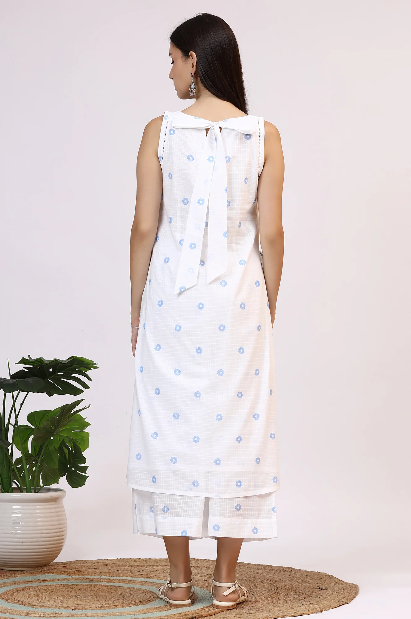 White Checker Embroidered Straight Kurta and Flared Pants Co-ord Set - Image 6