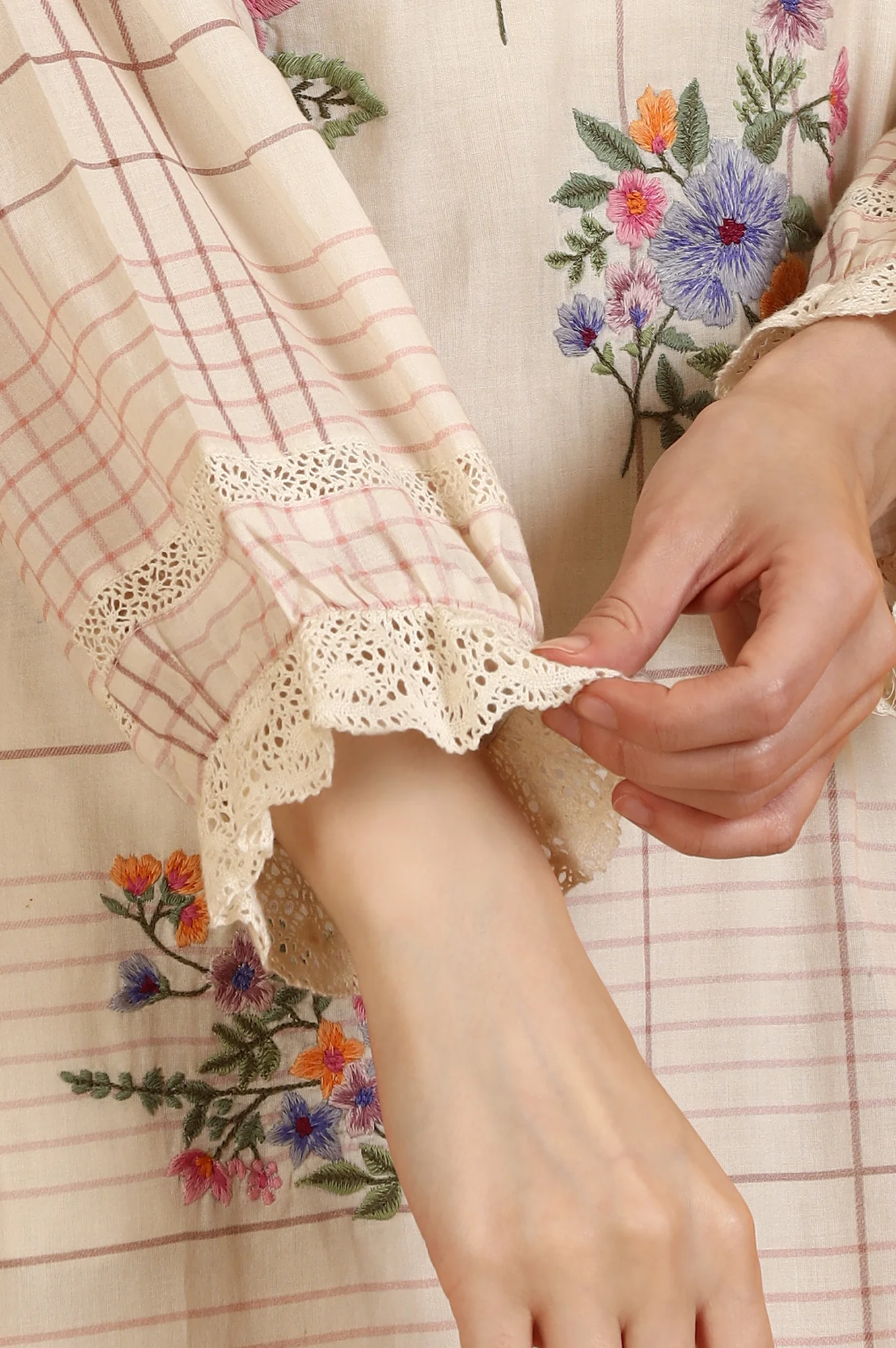 White Checker Floral Embroidered Pure Cotton A-line Kurta - Image 7