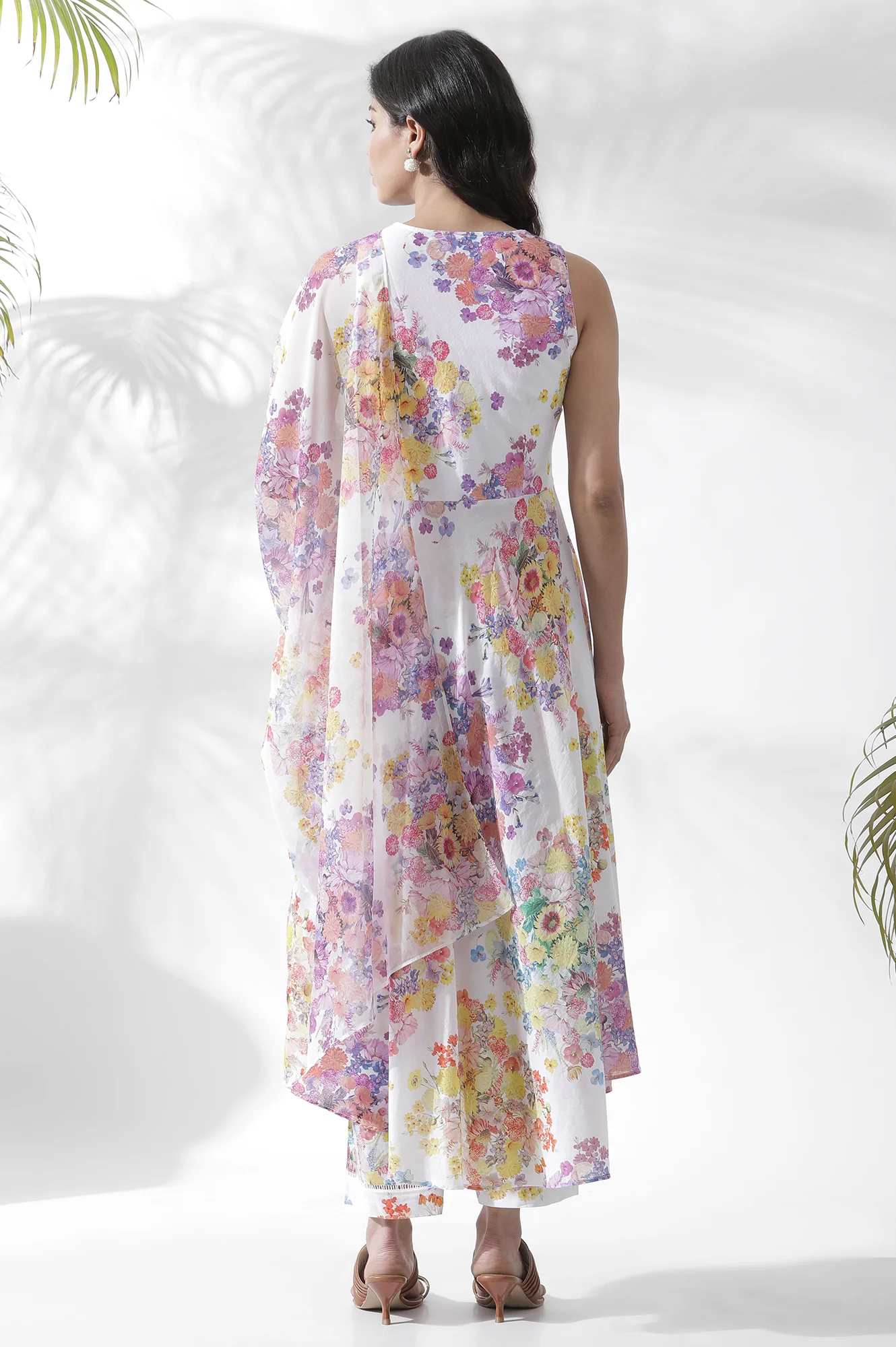 White Floral Printed Cotton A-line Kurta, Pants and Dupatta Set - Image 4