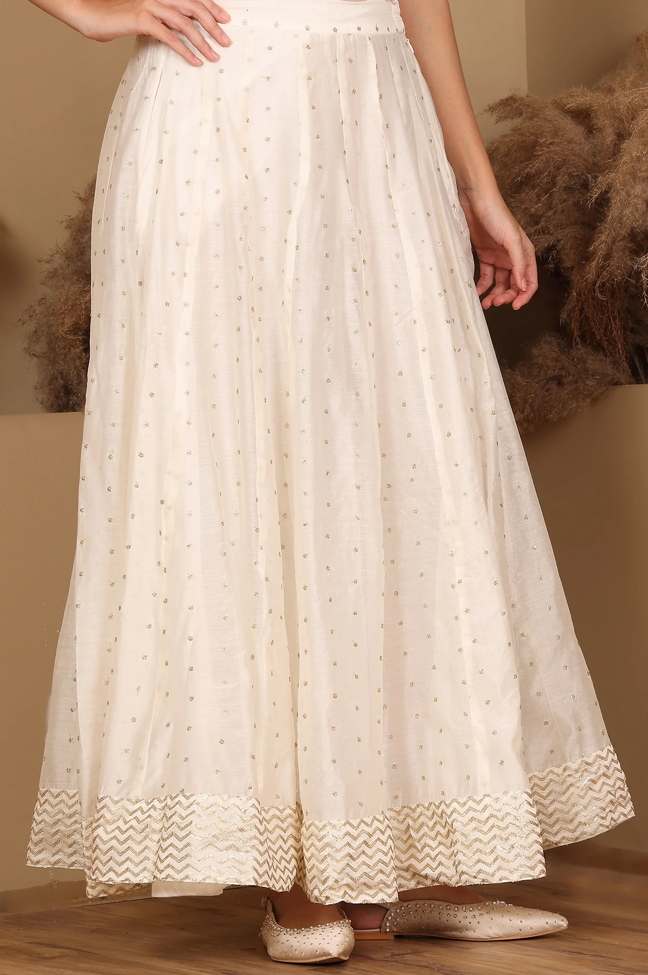 White Embroidered Flared Skirt - Image 2