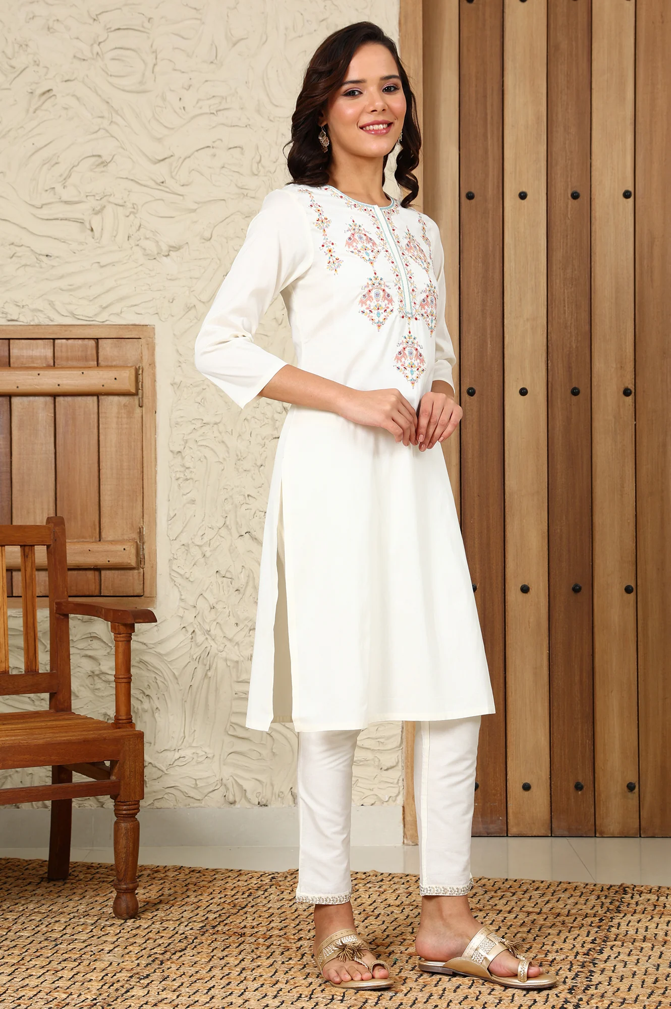 White Festive Straight Kurta With Multi-Coloured Embroidery On Yoke - Image 6