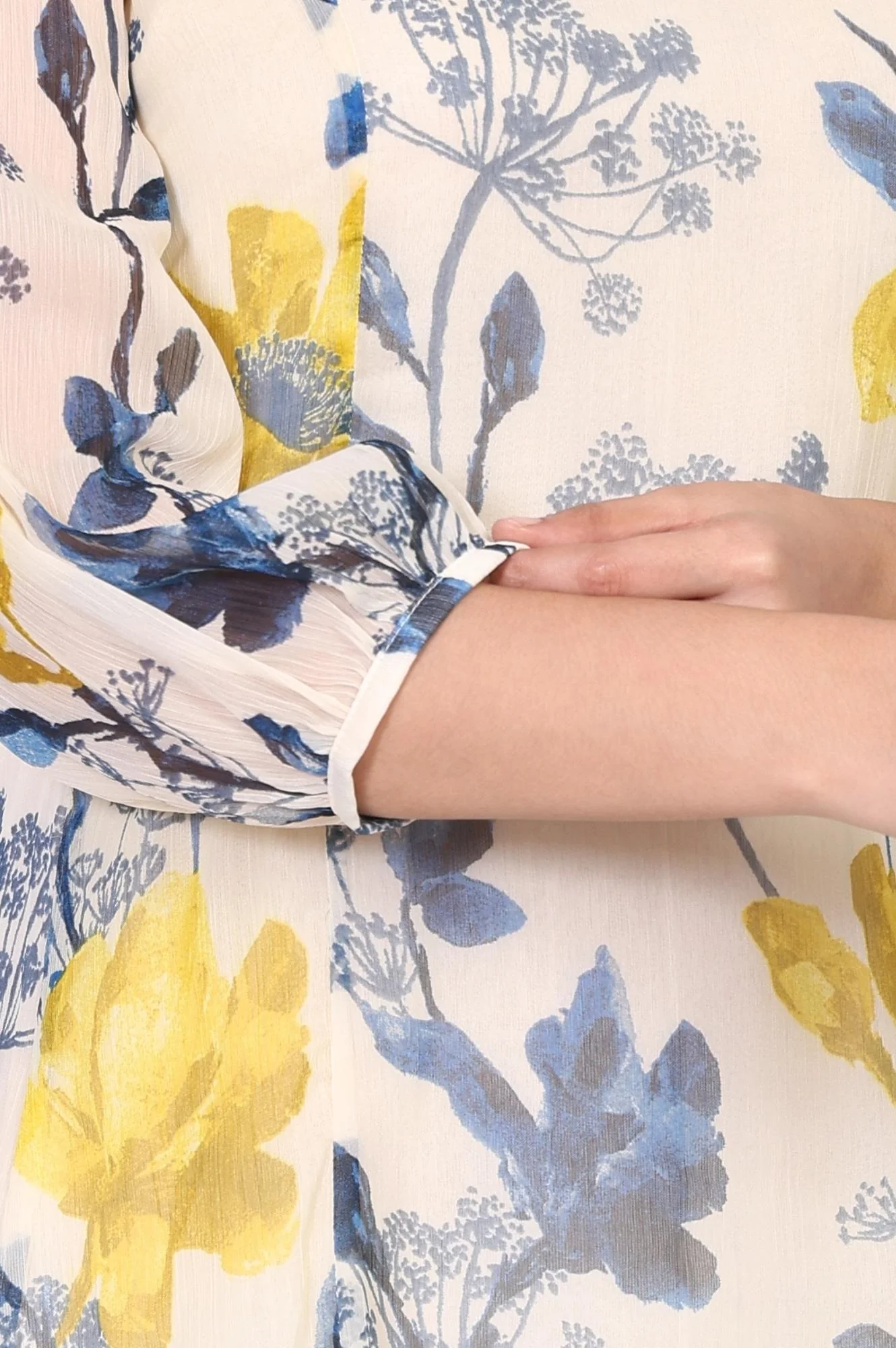 White Floral A-Line Chiffon Kurta - Image 7