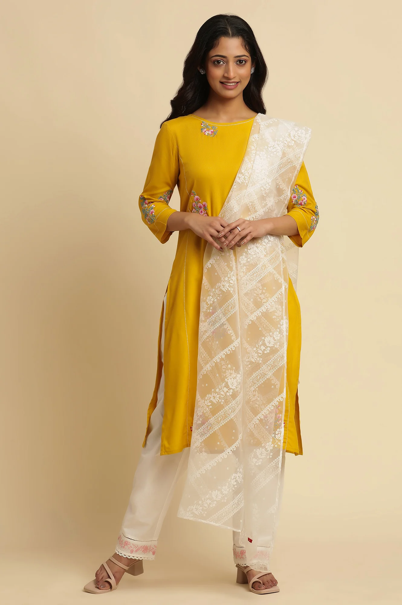 White Floral Brasso Printed Rectangular Dupatta - Image 2