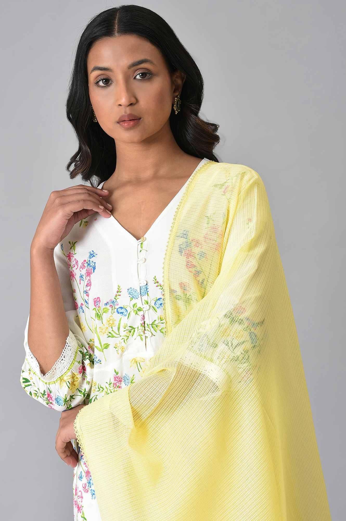 White Floral Print kurta Set - Image 5