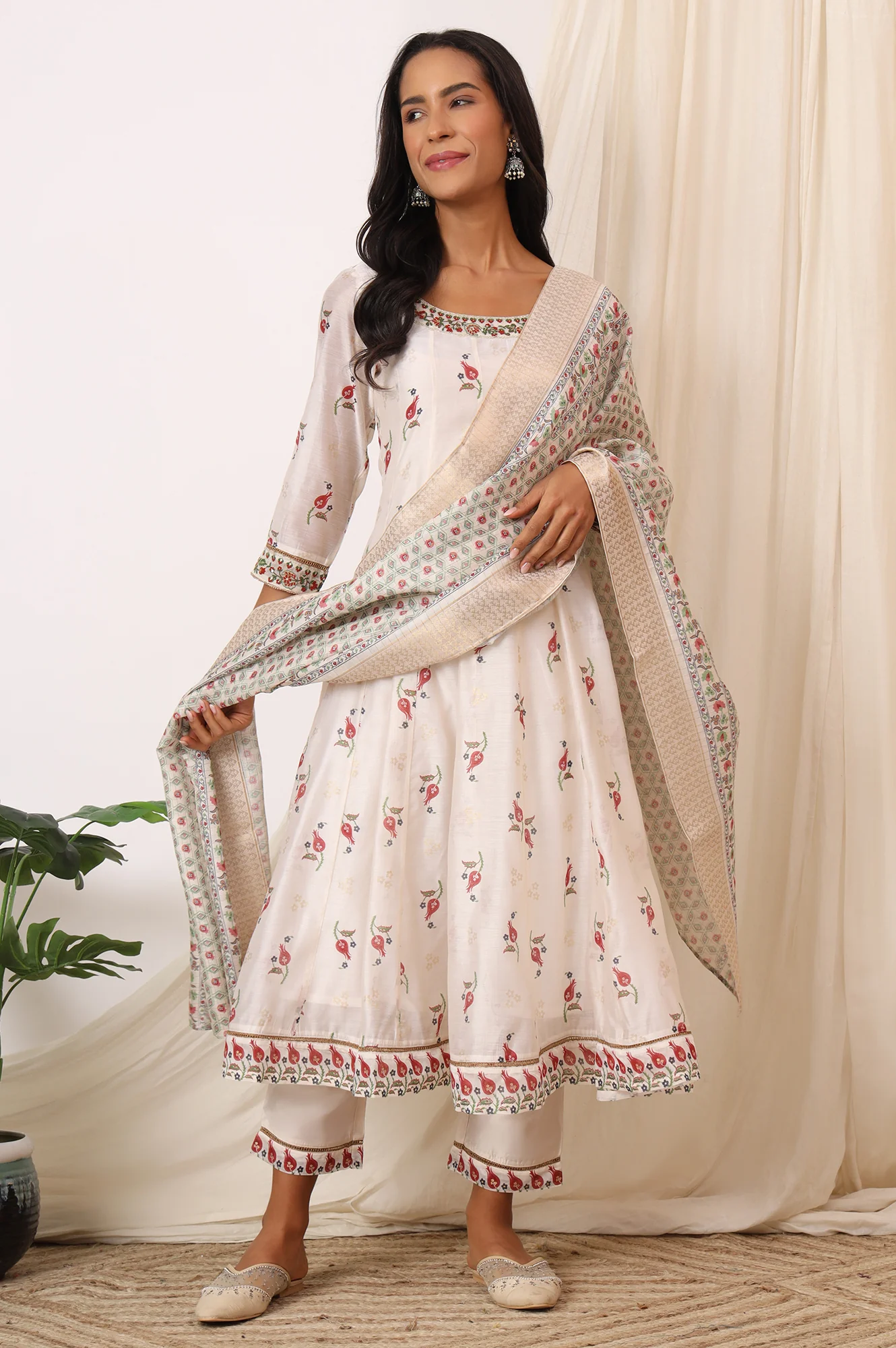 White Floral Printed Chanderi Anarkali Kurta, Pants and Dupatta Set - Image 3