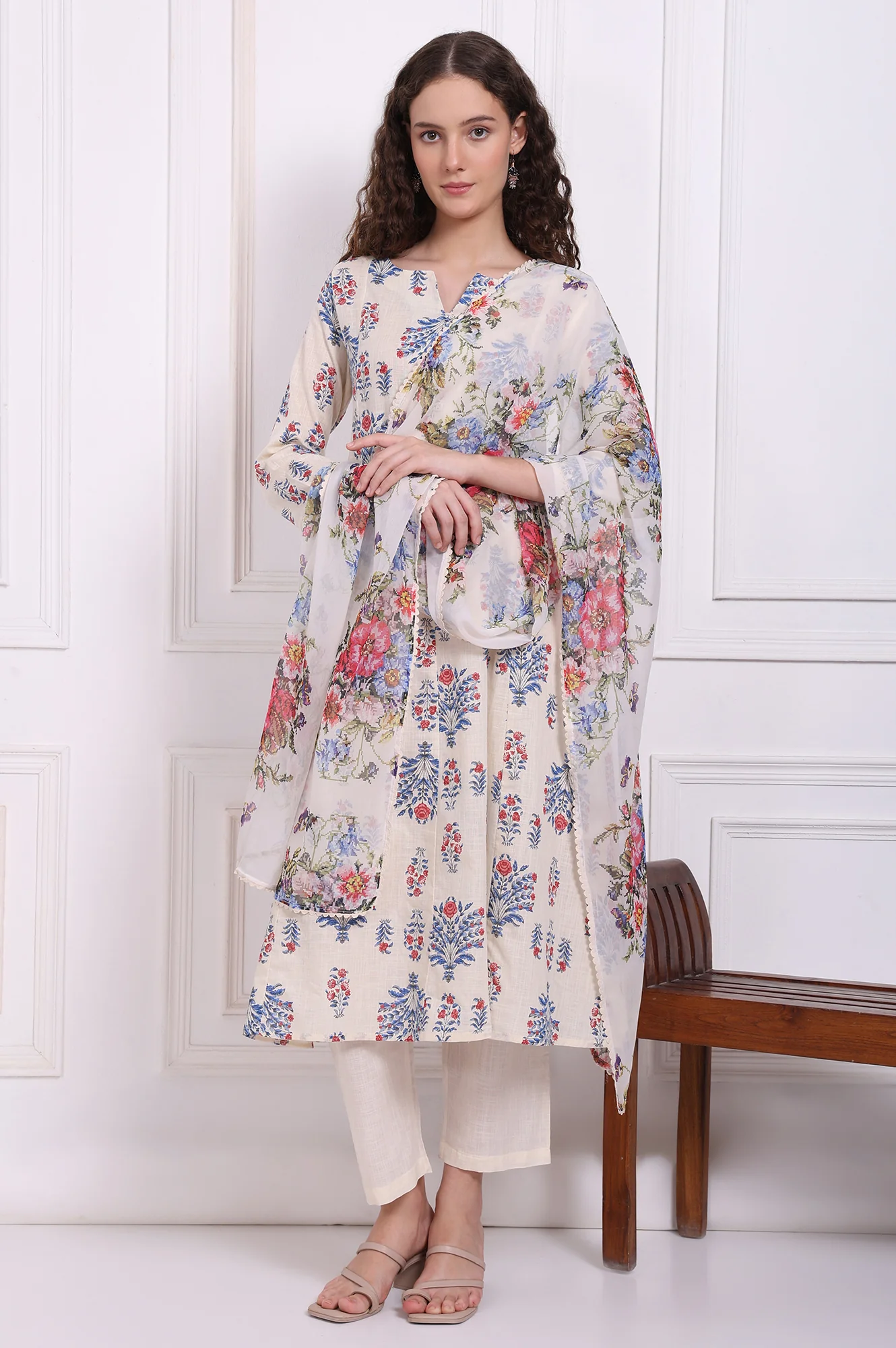 White Floral Printed Chiffon Dupatta with Lace