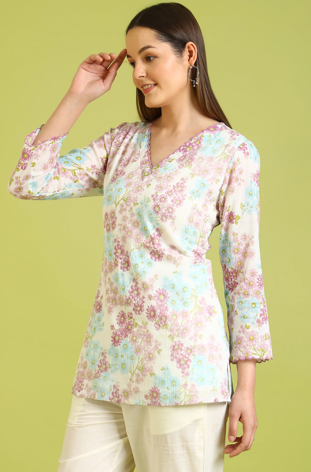 White Floral Printed Cotton Crinkle Crepe Ethnic Top - Image 5