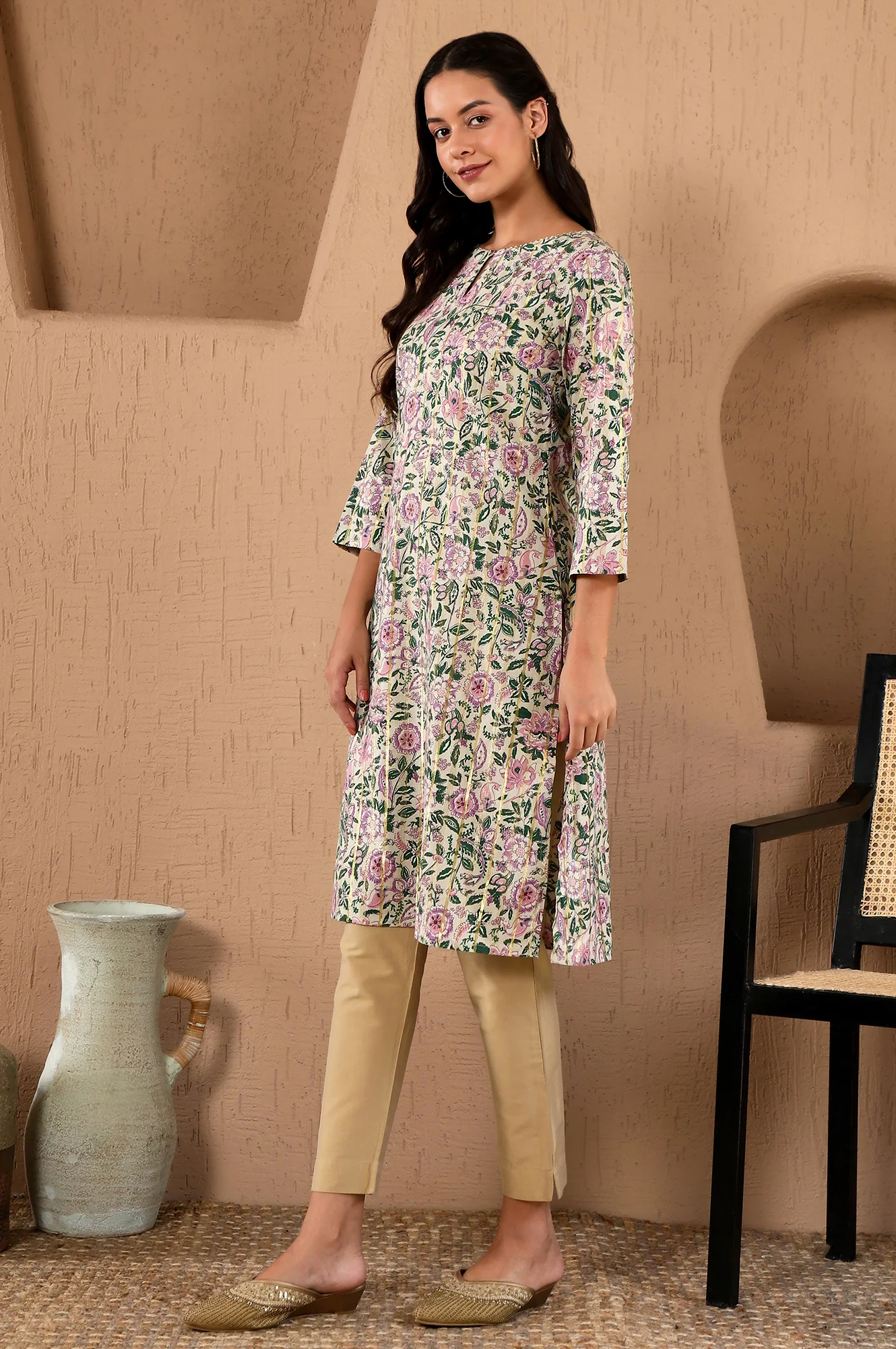 White Floral Printed Cotton Lurex Straight Kurta - Image 5