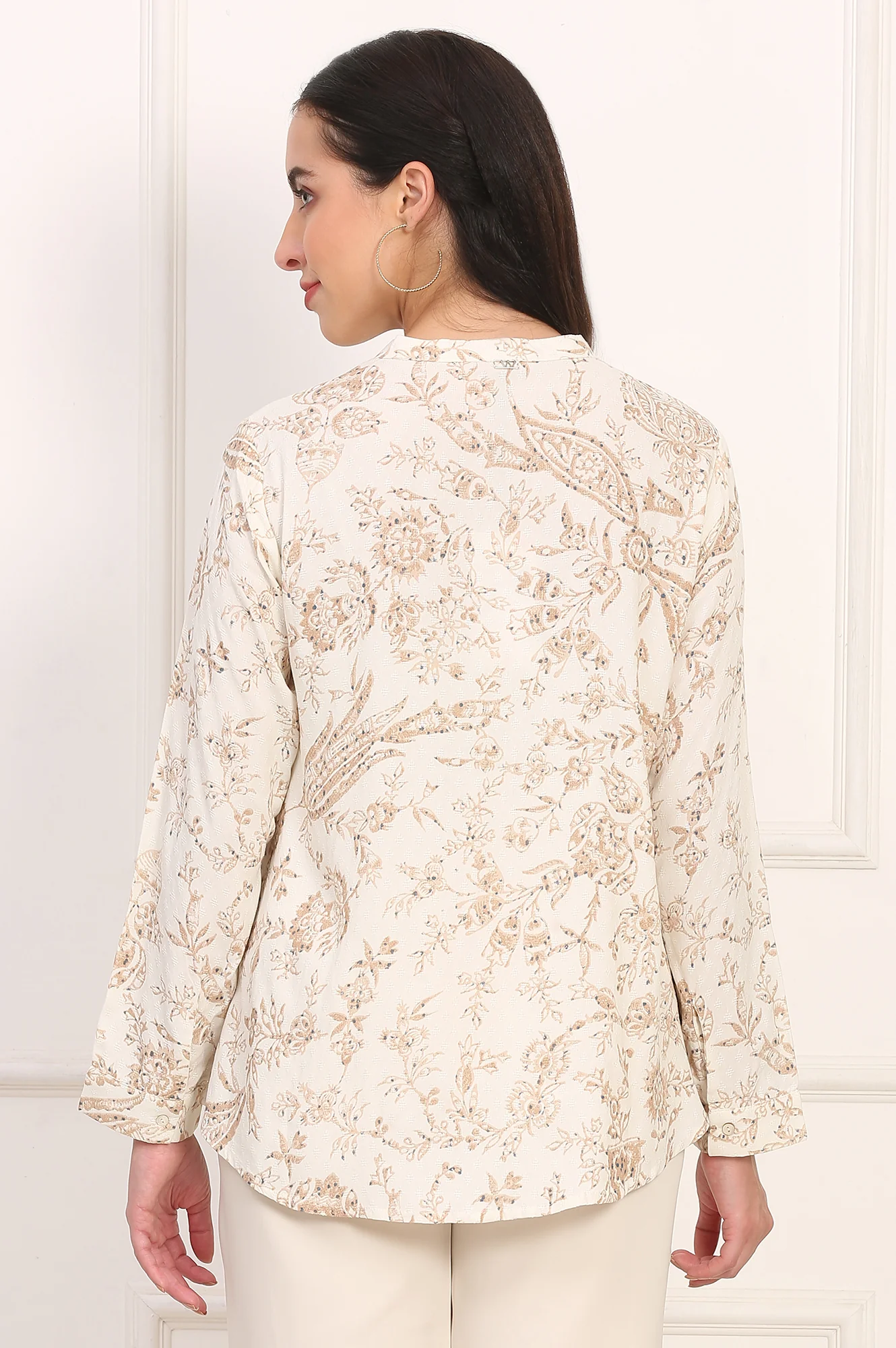 White Floral Printed Dobby Mandarin Collar Top - Image 5