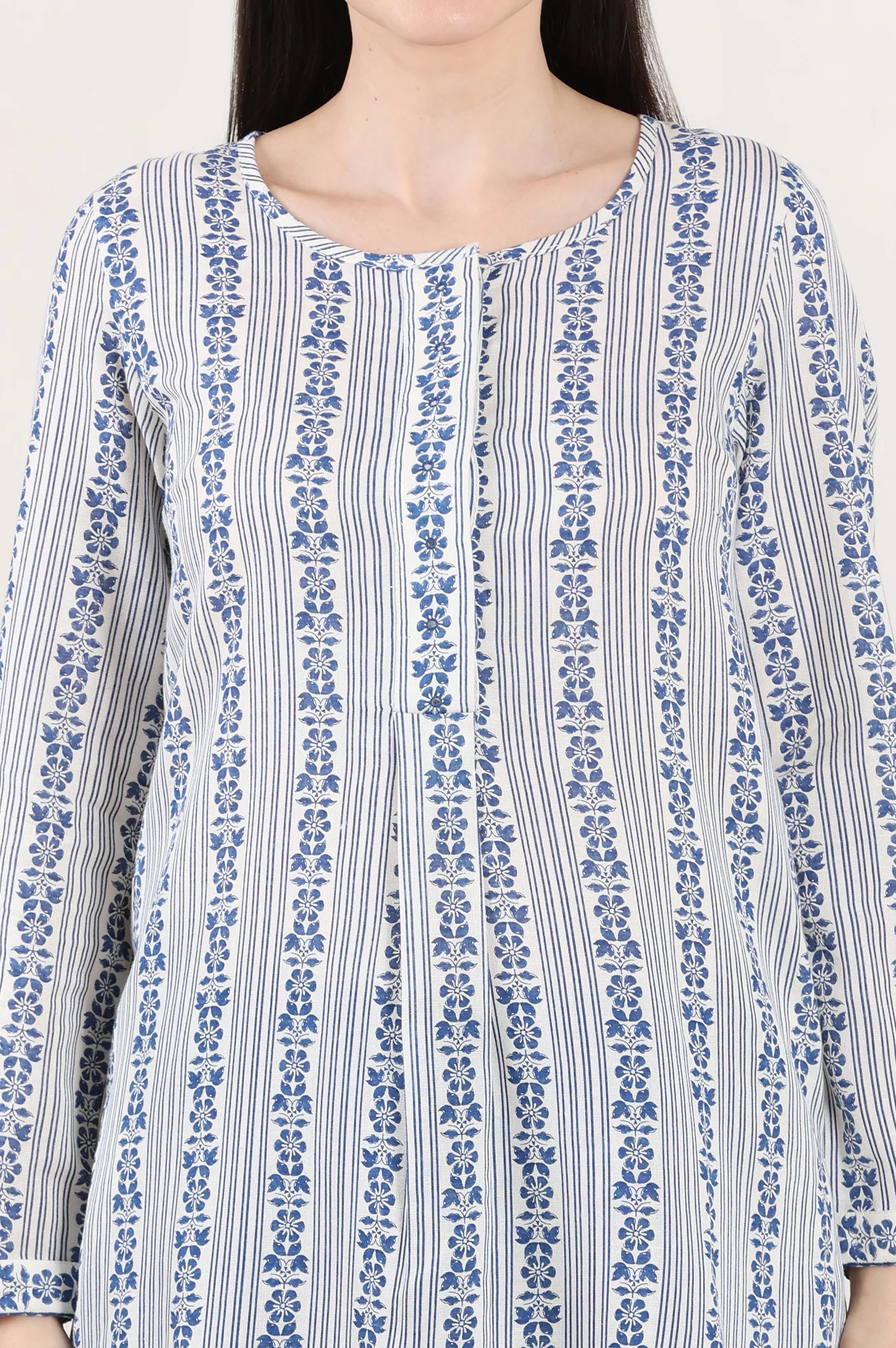 White Floral Printed Rayon Flax Tunic With Front Pleats - Image 3
