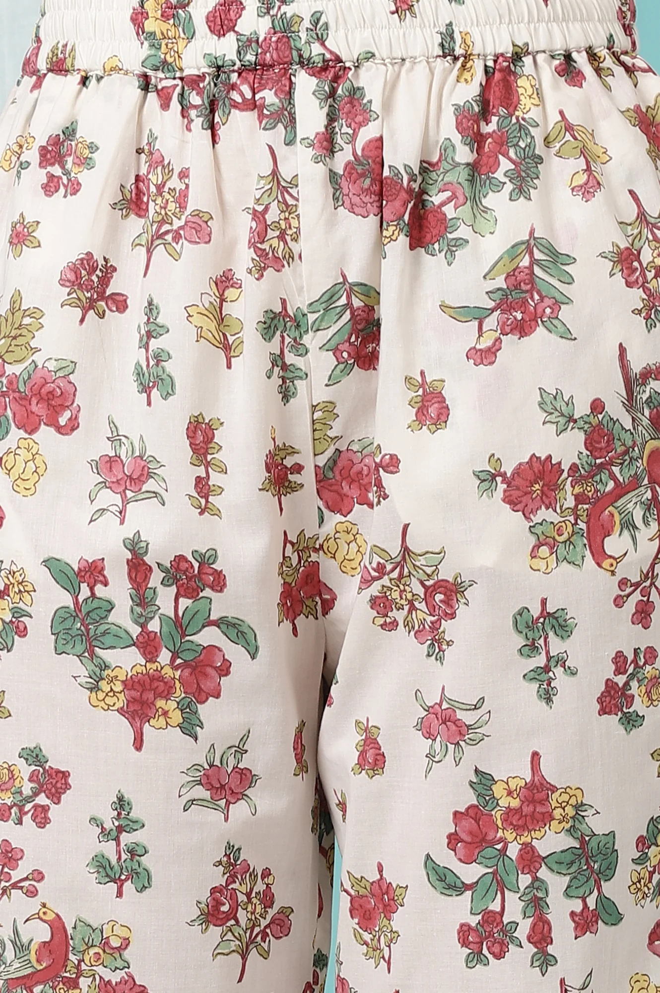 White Floral Printed Textured Cotton Kurta, Pants and Dupatta Set - Image 9