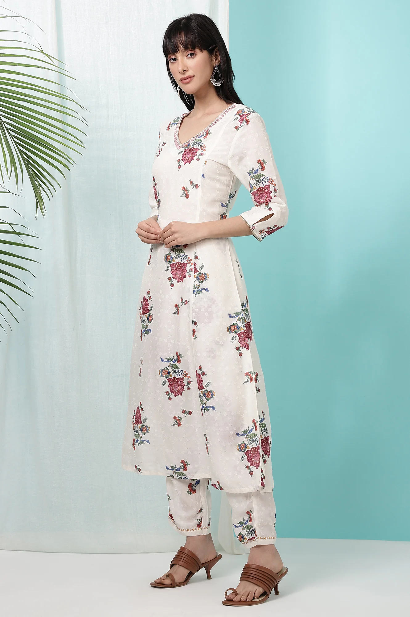 White Floral Printed Textured Dobby Flared Kurta - Image 5