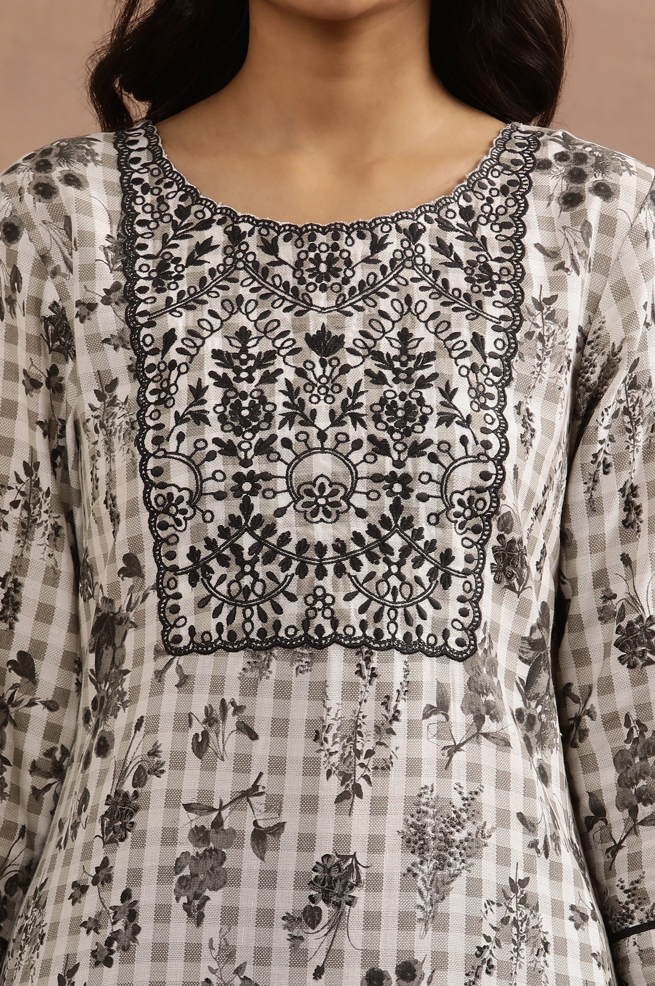 White Floral Printed Thread Work Rayon Flax Straight Kurta and Slim Pant Set - Image 2