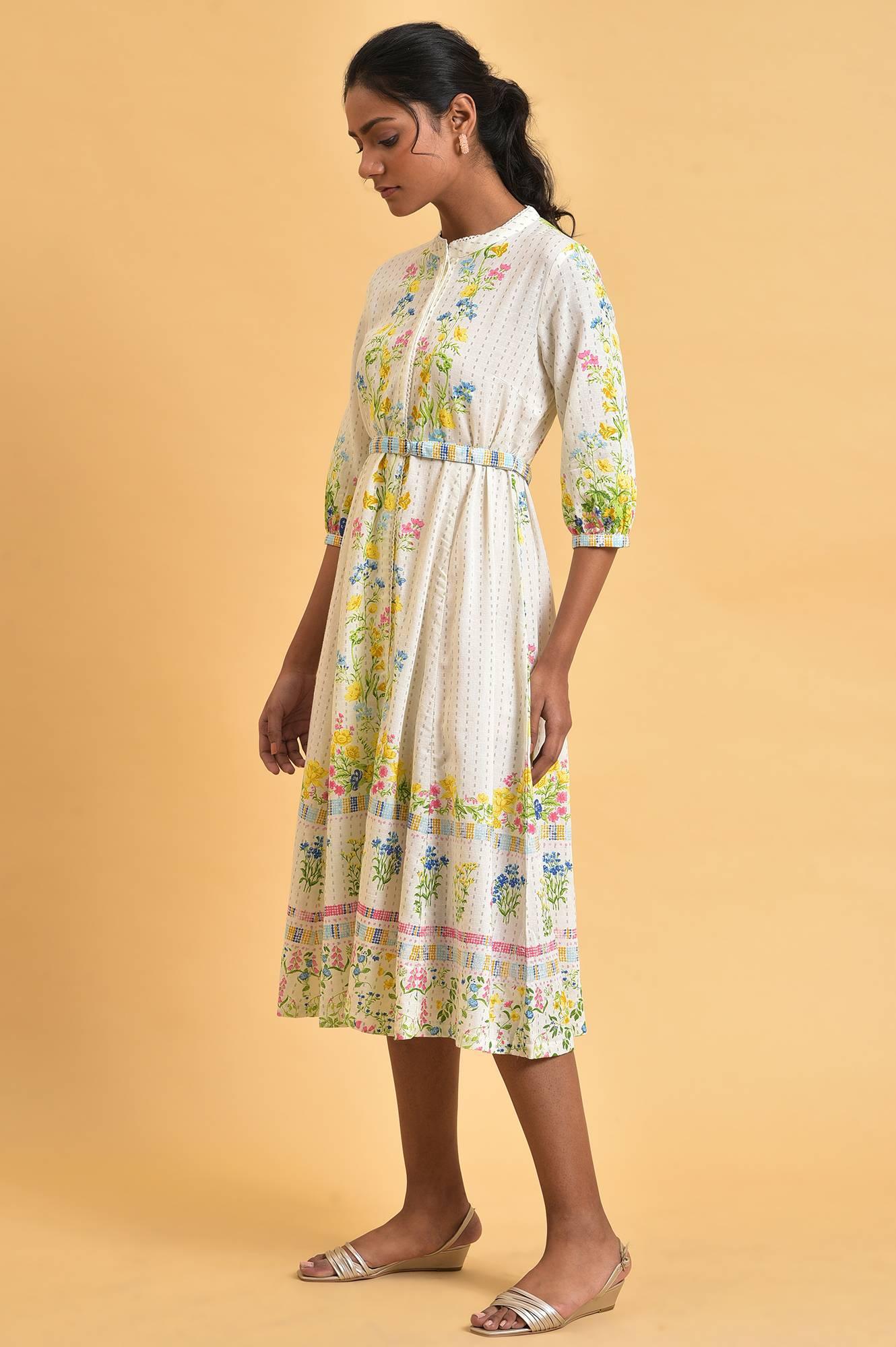 White Floral Summer Vacay Plus Size Dress - Image 3