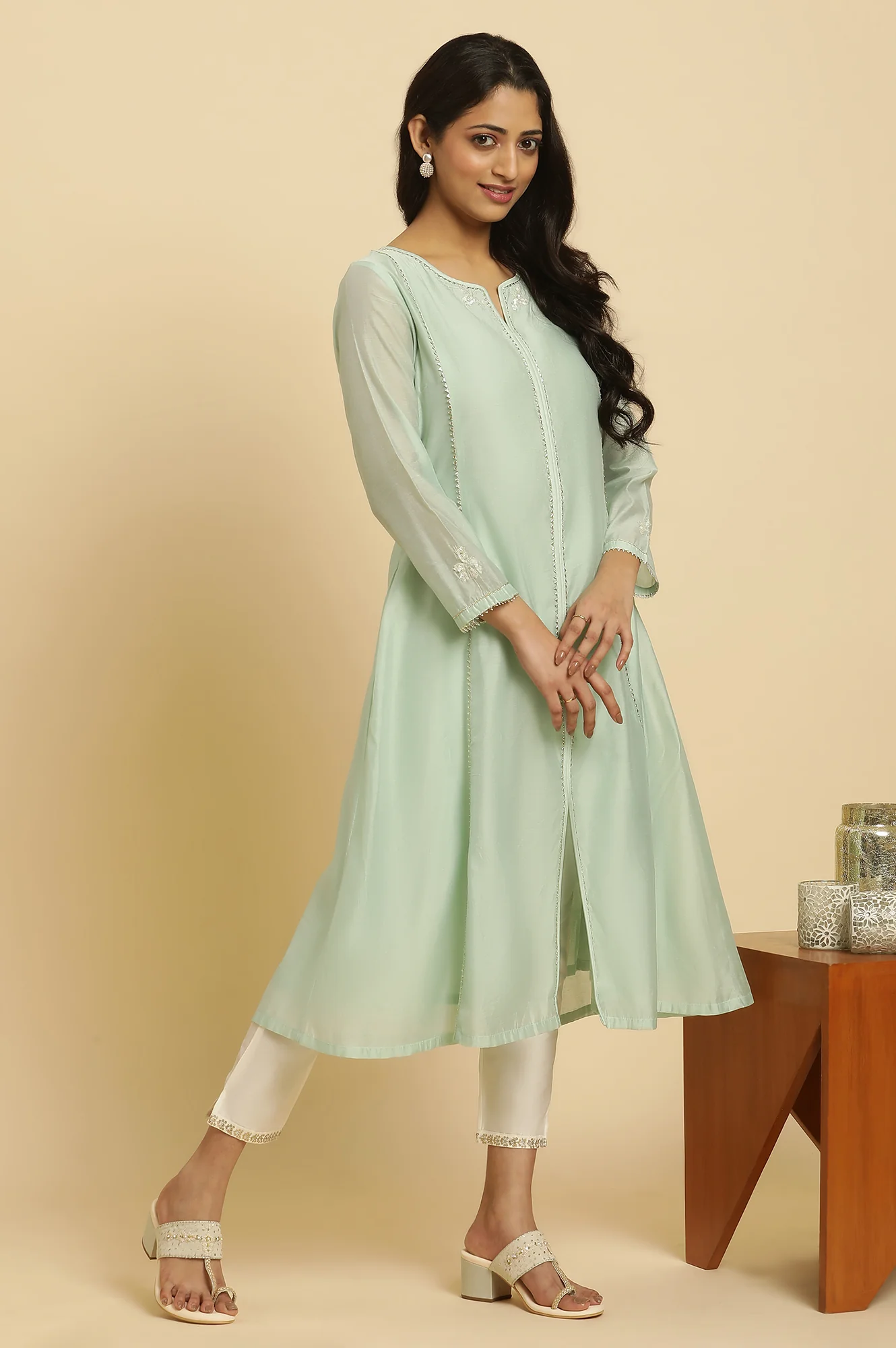 White Solid Embroidered Straight Woven Slim Pant - Image 5