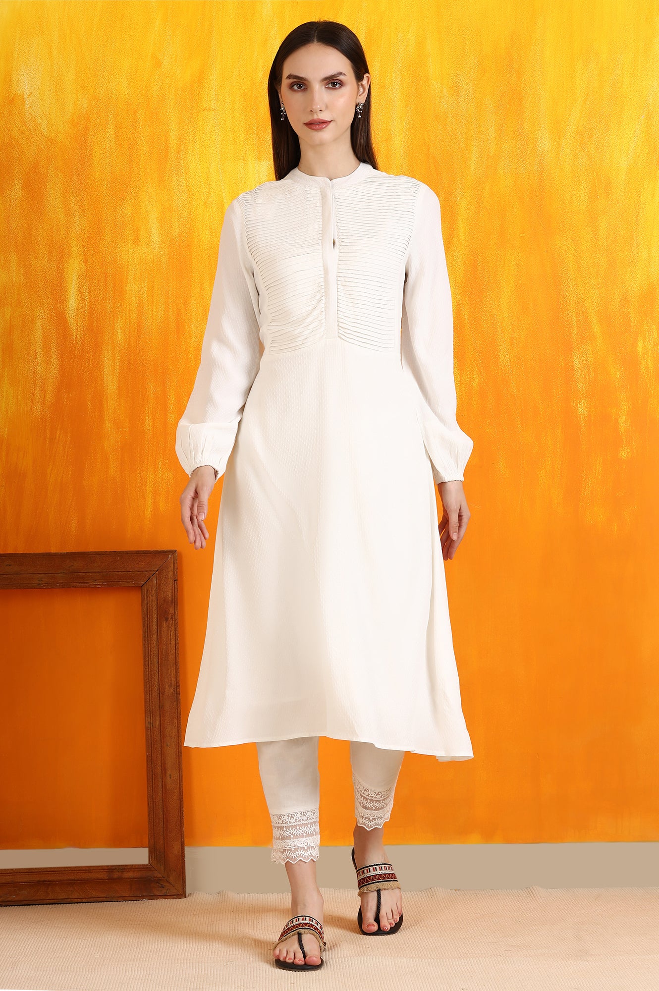 White Solid Pleated Yoke Moss Textured Straight Kurta - Image 2