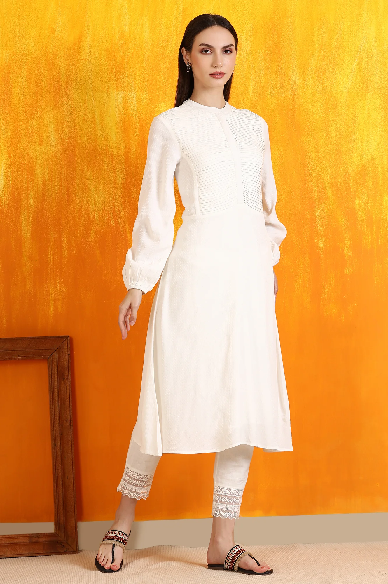 White Solid Pleated Yoke Moss Textured Straight Kurta - Image 6
